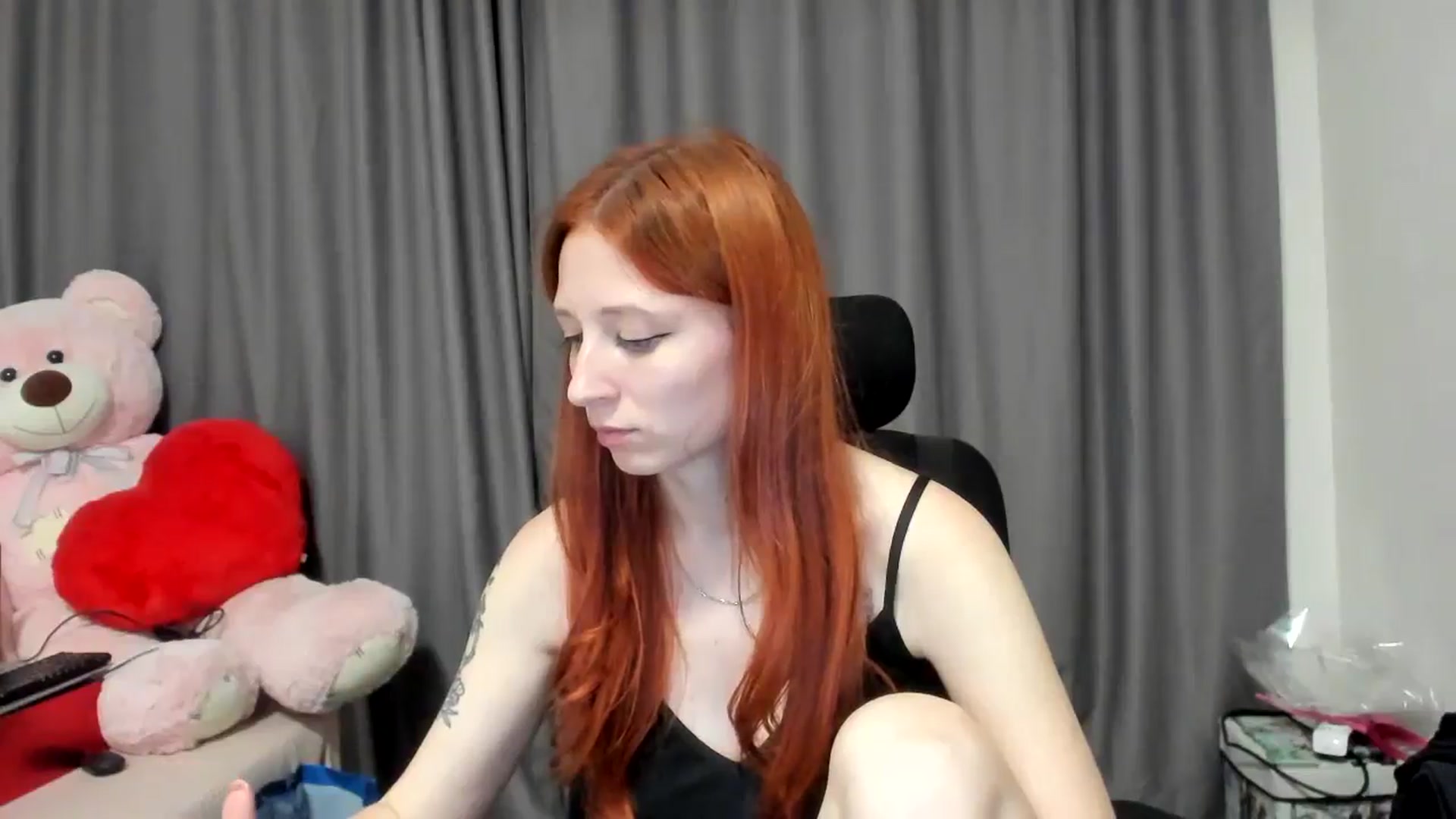 Gallery image thumbnail from Red_Succubus's myfreecams stream on, 06/15/2025, 20:50 image 2 of 20