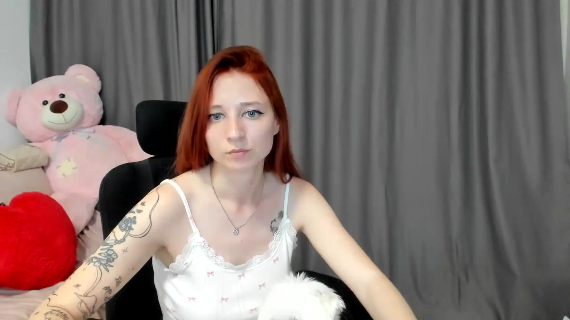 Gallery image thumbnail from Red_Succubus's myfreecams stream on, 06/27/2025, 19:13 image 10 of 20