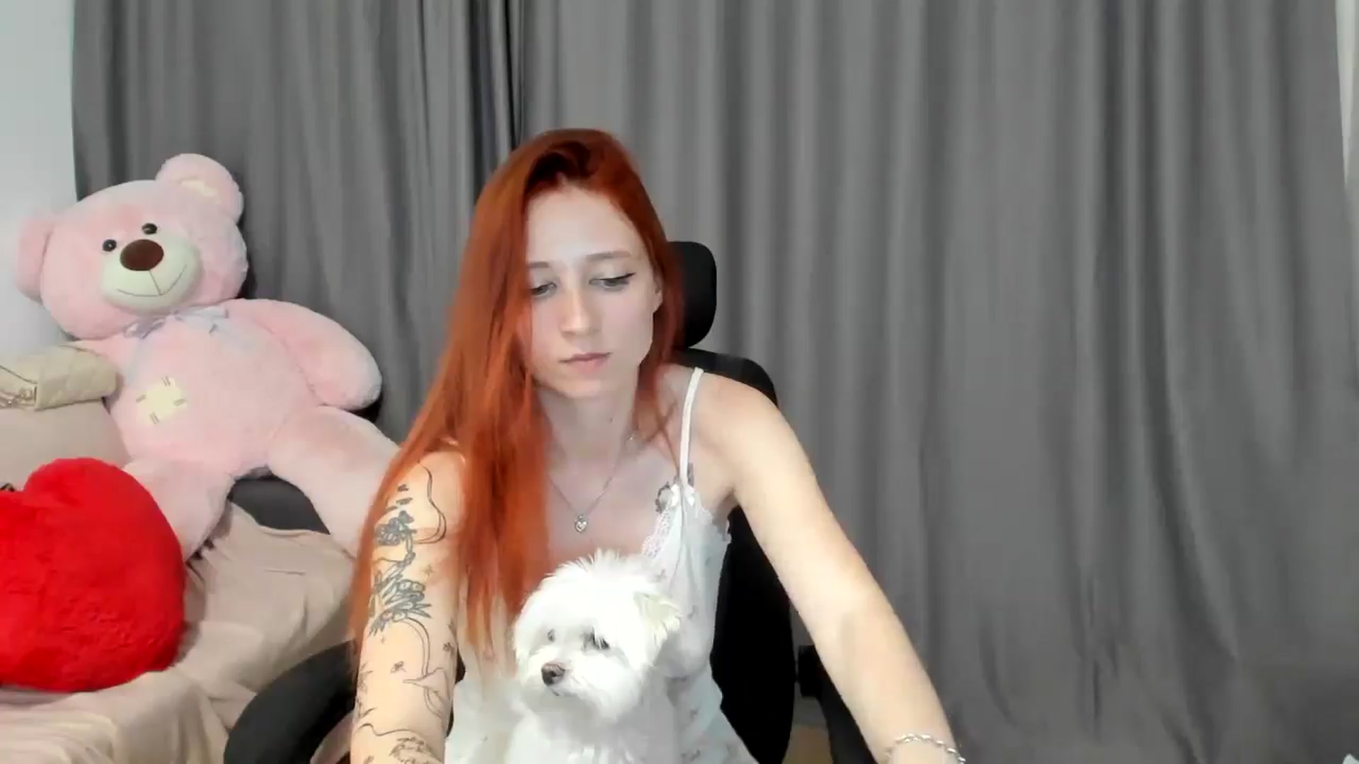 Gallery image thumbnail from Red_Succubus's myfreecams stream on, 06/27/2025, 19:13 image 6 of 20