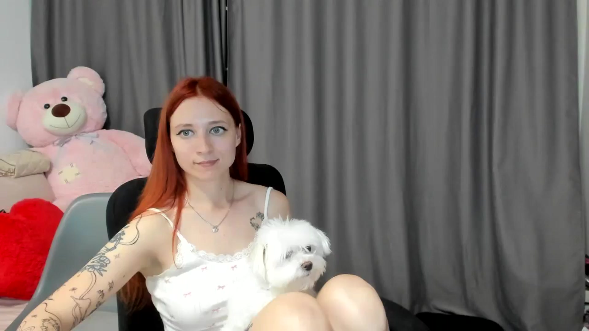 Gallery image thumbnail from Red_Succubus's myfreecams stream on, 06/27/2025, 20:35 image 1 of 20