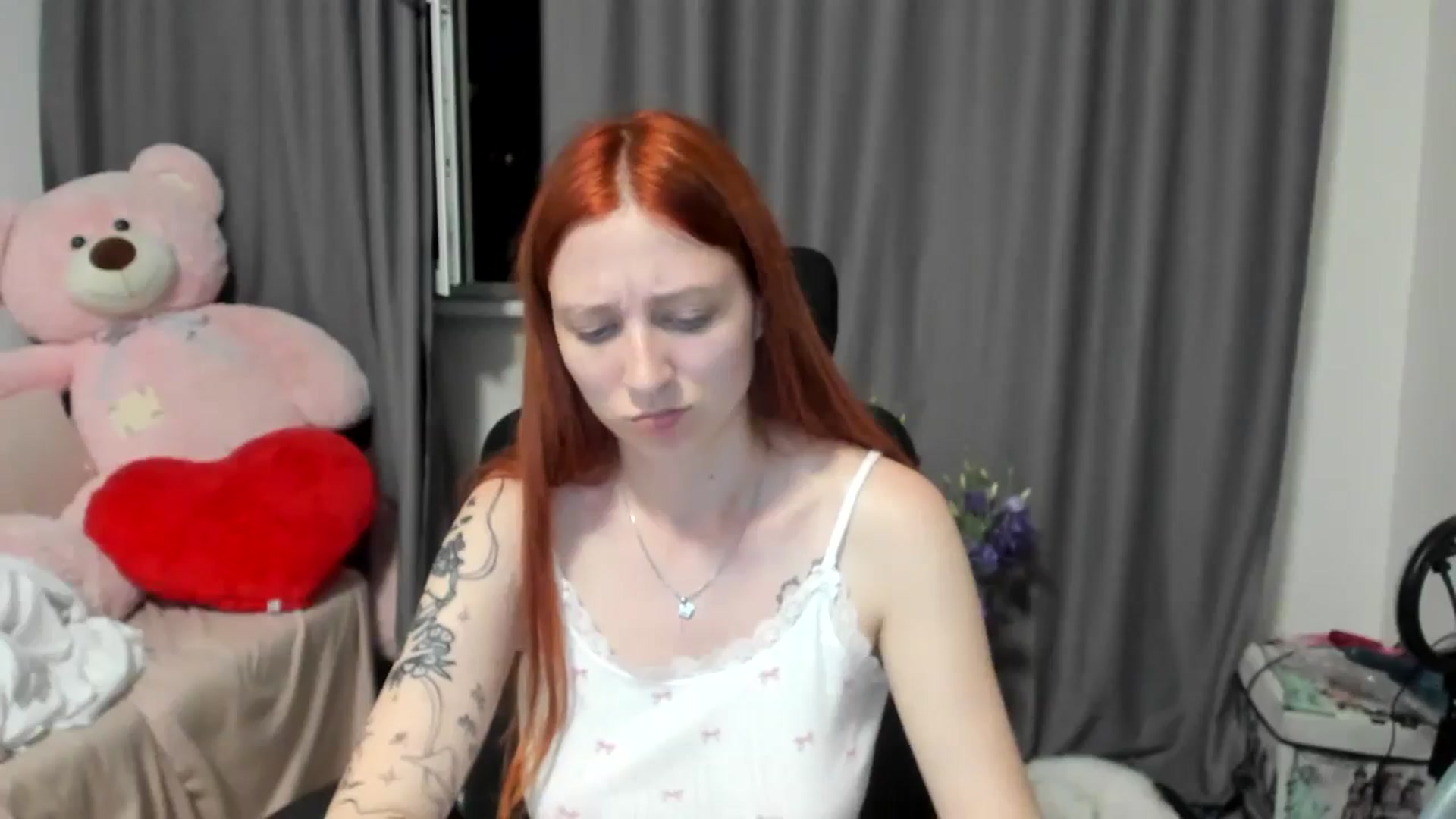 Gallery image thumbnail from Red_Succubus's myfreecams stream on, 06/29/2025, 21:14 image 19 of 20
