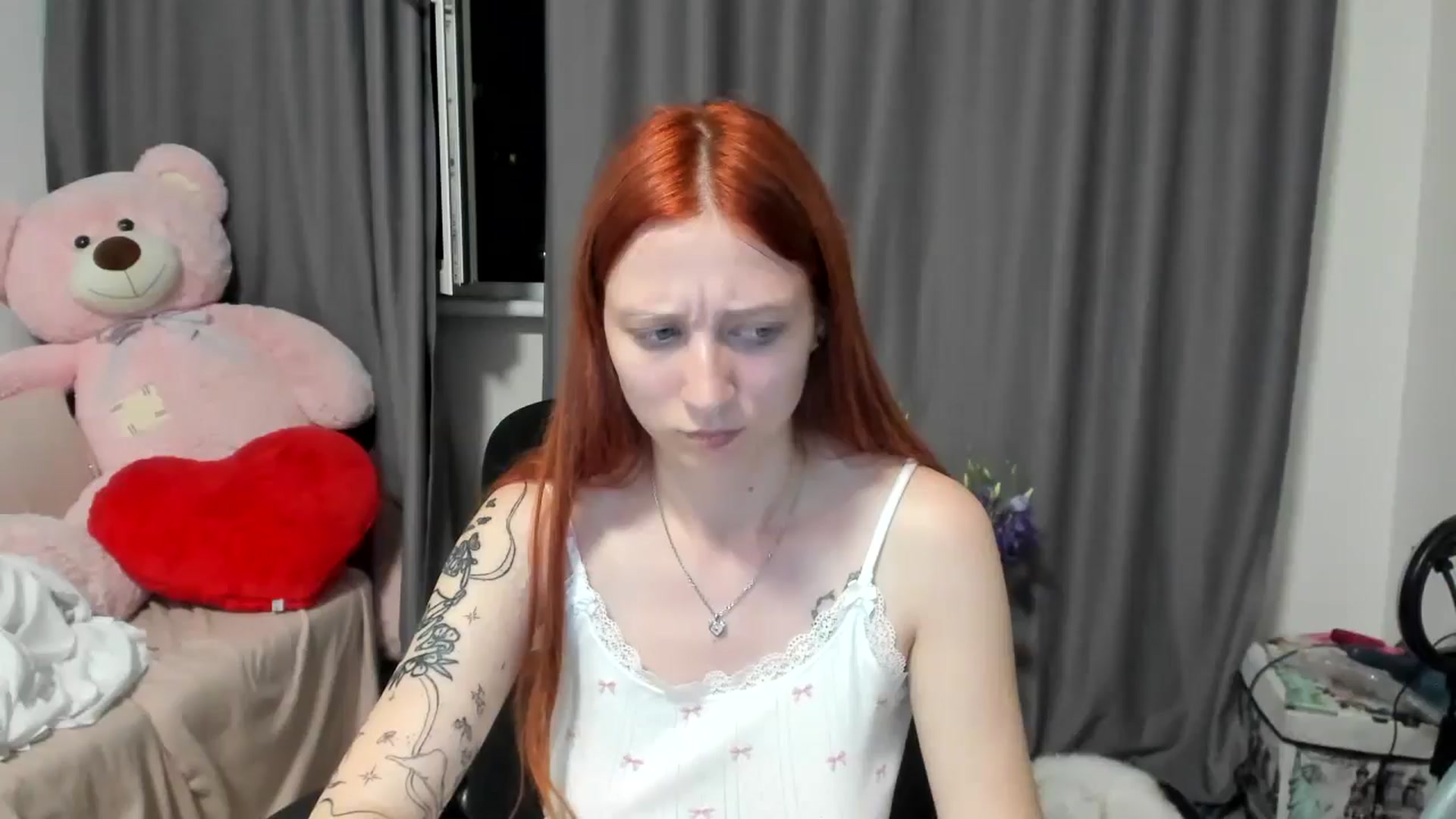 Gallery image thumbnail from Red_Succubus's myfreecams stream on, 06/29/2025, 21:14 image 18 of 20