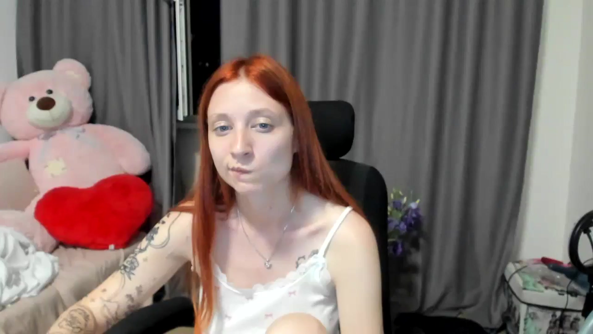 Gallery image thumbnail from Red_Succubus's myfreecams stream on, 06/29/2025, 21:14 image 13 of 20