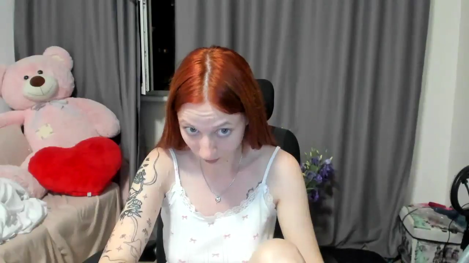 Gallery image thumbnail from Red_Succubus's myfreecams stream on, 06/29/2025, 21:14 image 8 of 20