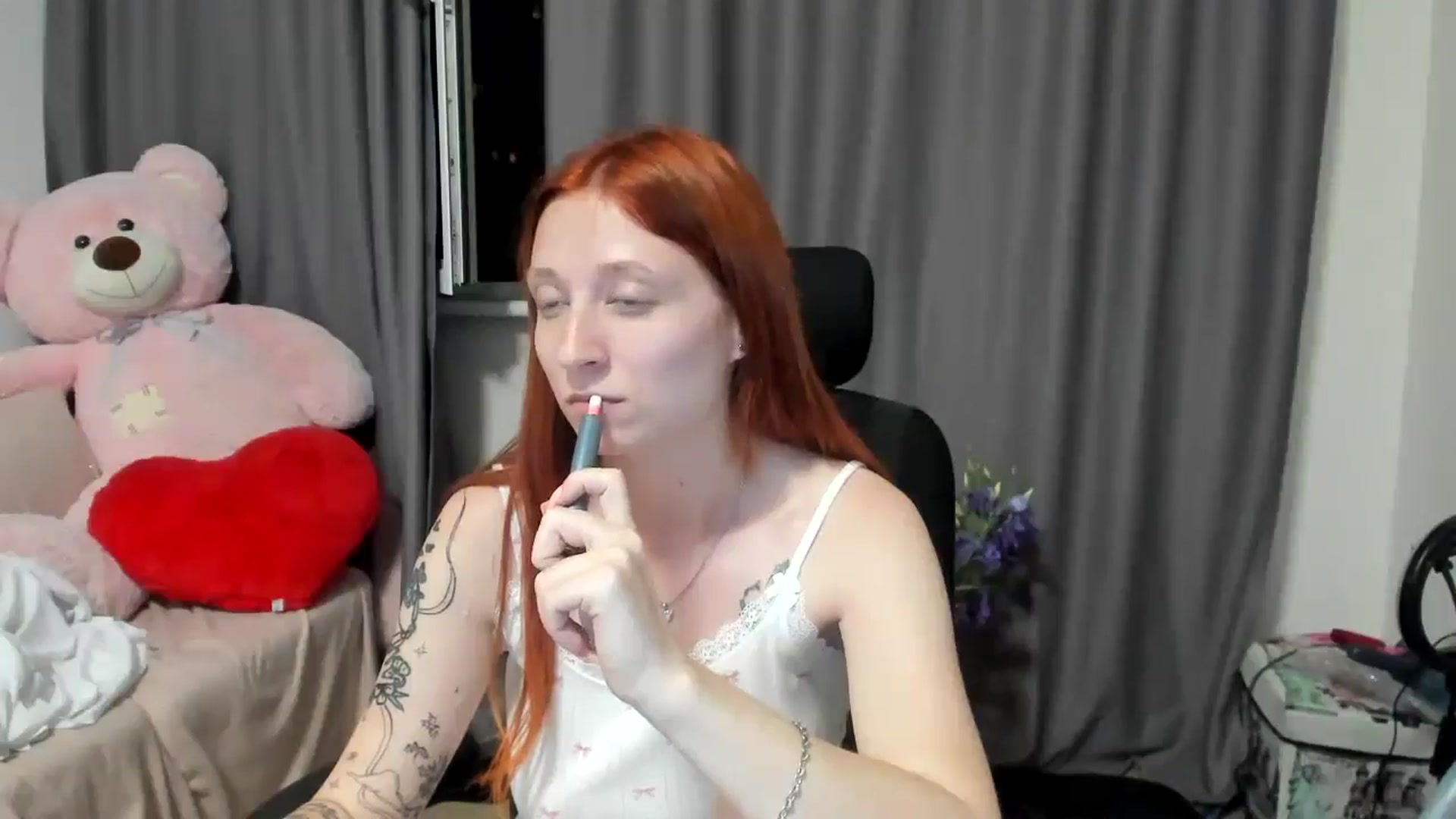 Gallery image thumbnail from Red_Succubus's myfreecams stream on, 06/29/2025, 21:14 image 10 of 20