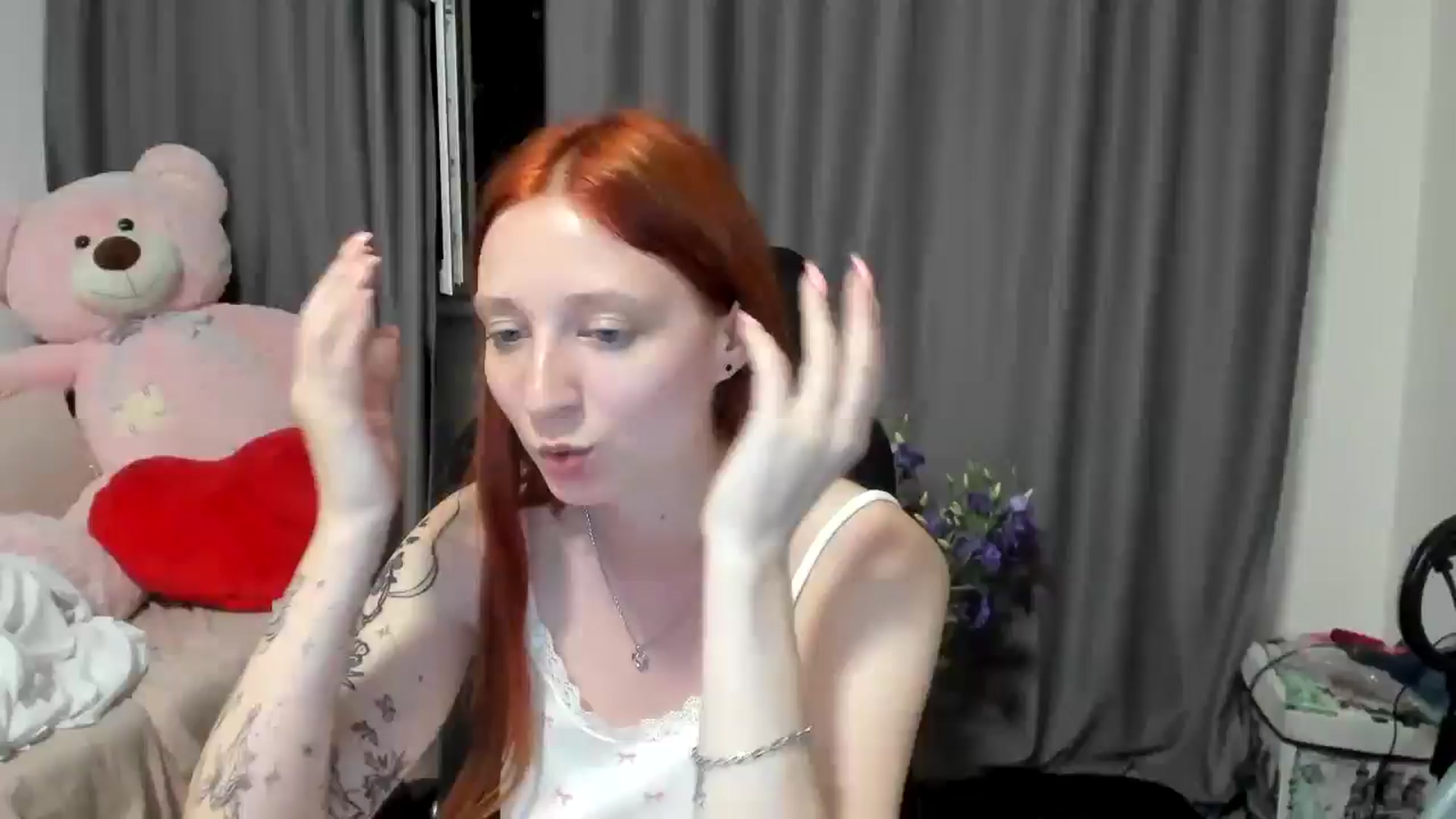 Gallery image thumbnail from Red_Succubus's myfreecams stream on, 06/29/2025, 21:14 image 3 of 20