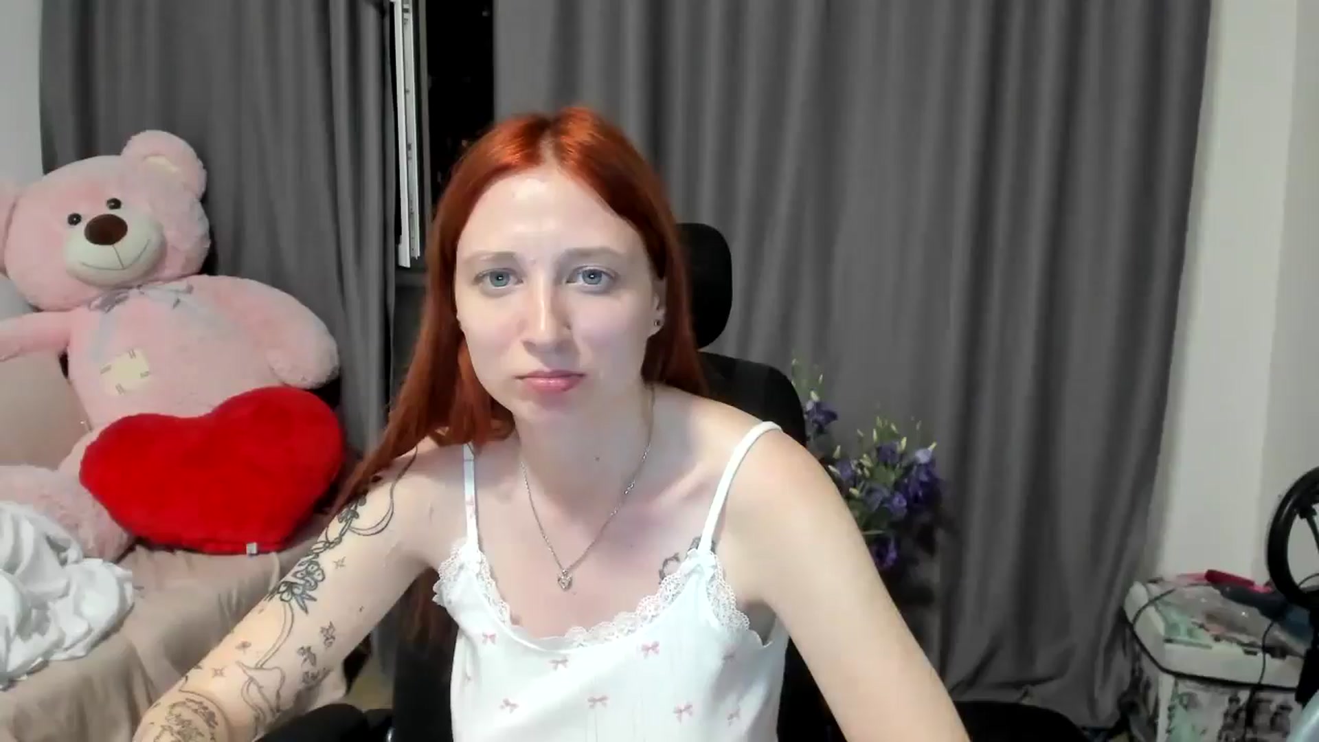 Gallery image thumbnail from Red_Succubus's myfreecams stream on, 06/29/2025, 21:14 image 2 of 20