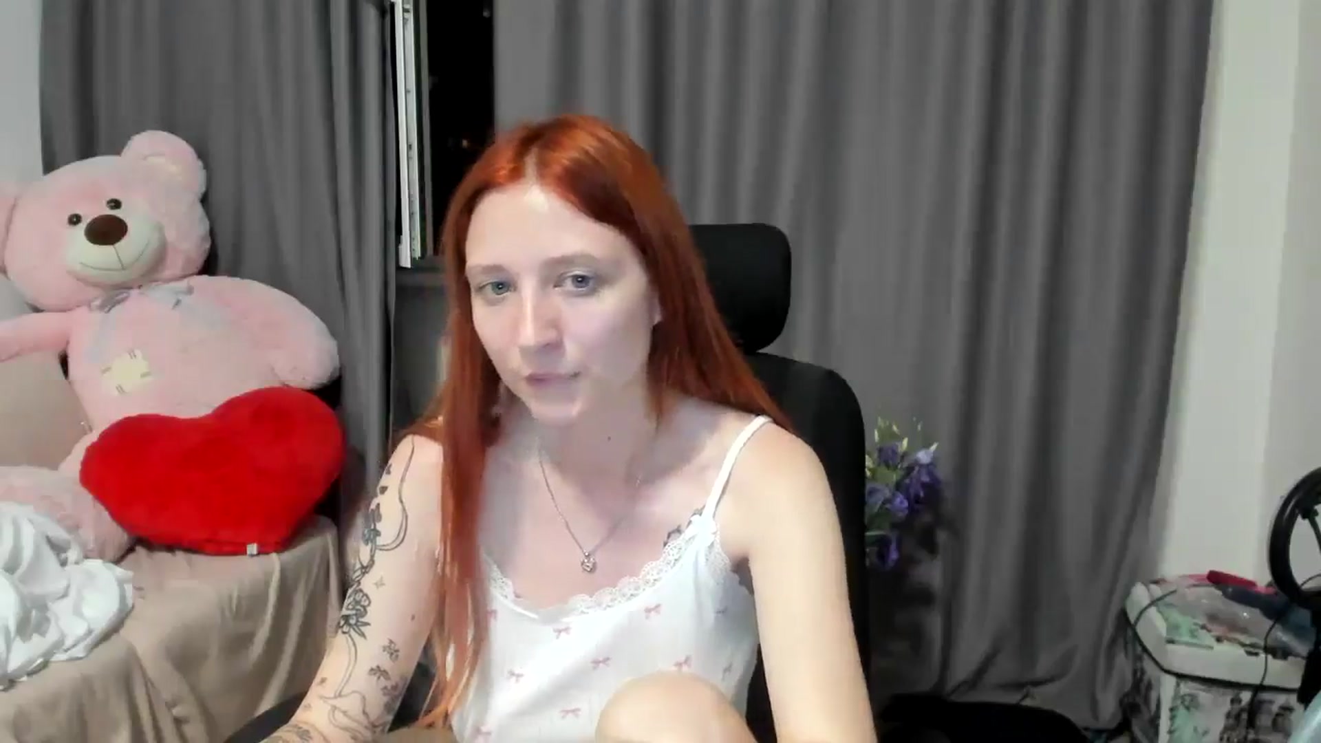 Gallery image thumbnail from Red_Succubus's myfreecams stream on, 06/29/2025, 21:14 image 9 of 20