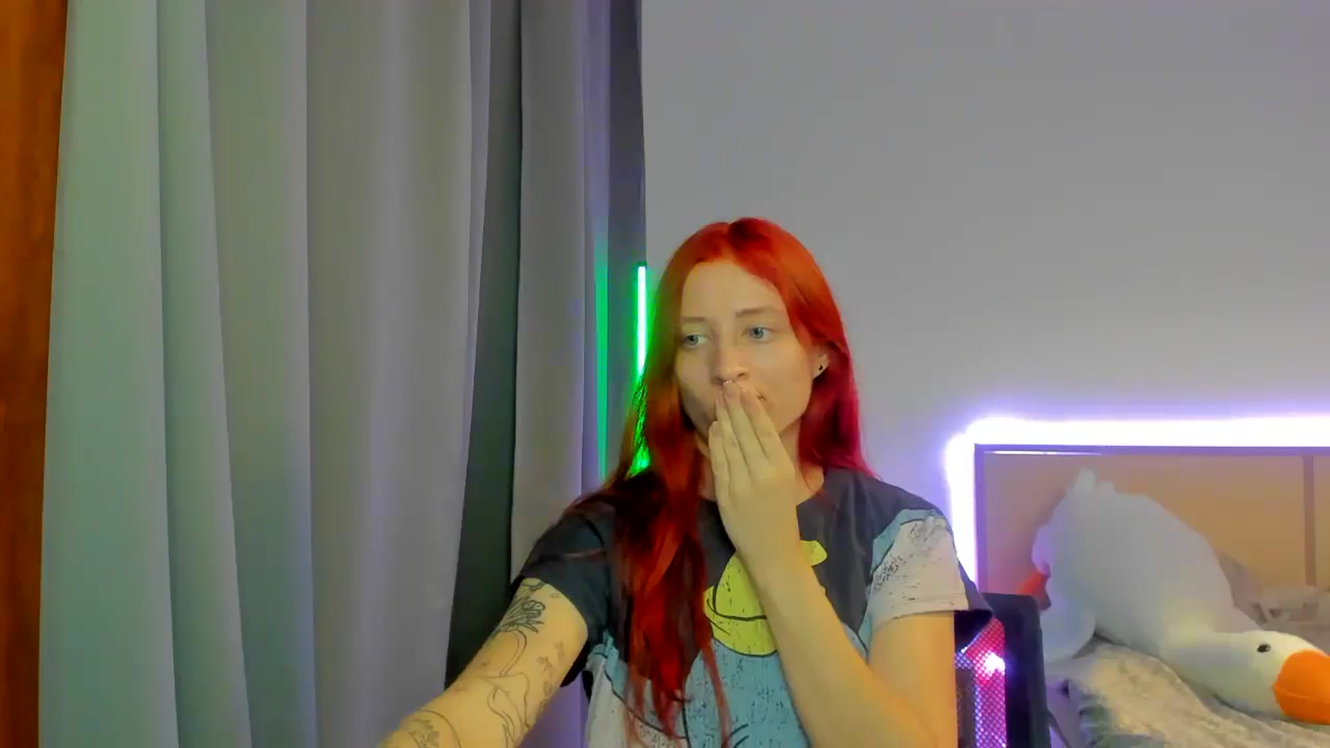 Gallery image thumbnail from Red_Succubus's myfreecams stream on, 09/19/2025, 20:14 image 17 of 20
