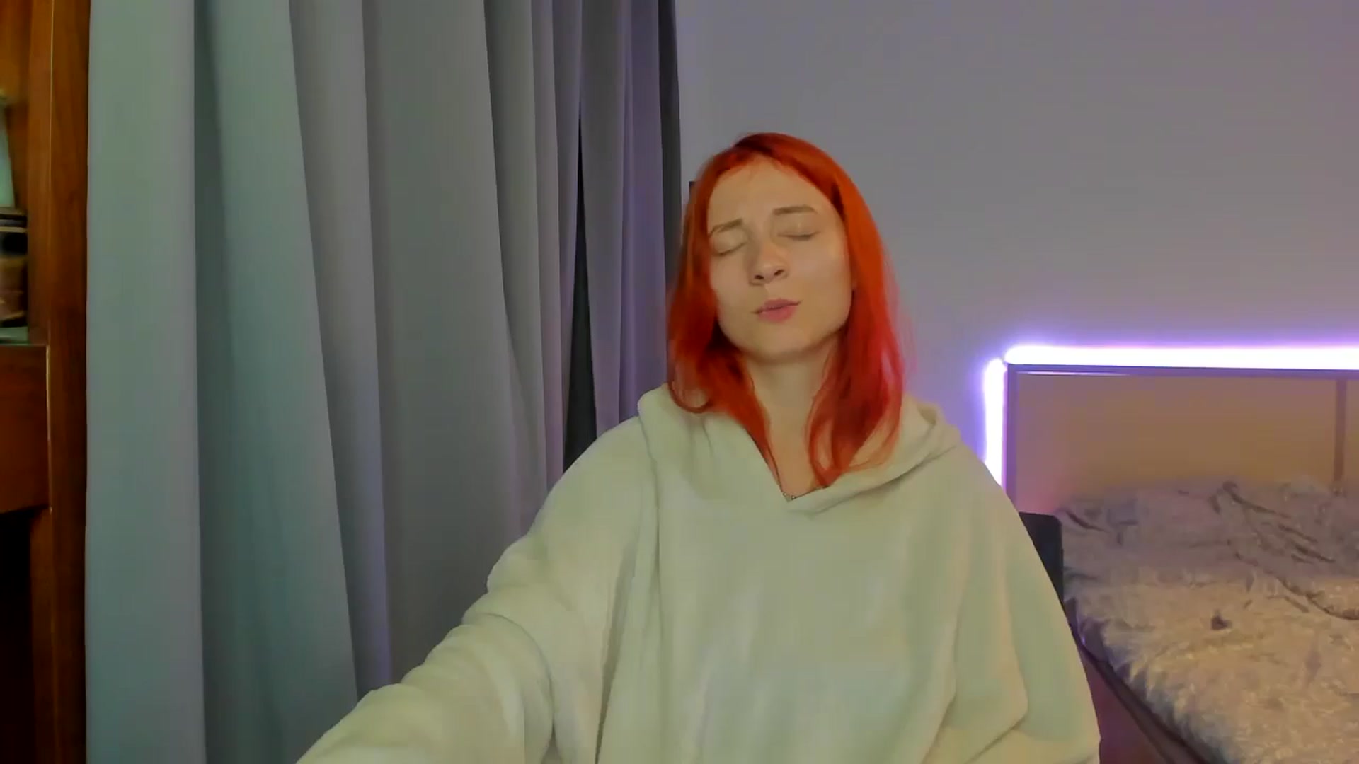 Gallery image thumbnail from Red_Succubus's myfreecams stream on, 09/28/2025, 20:27 image 14 of 20