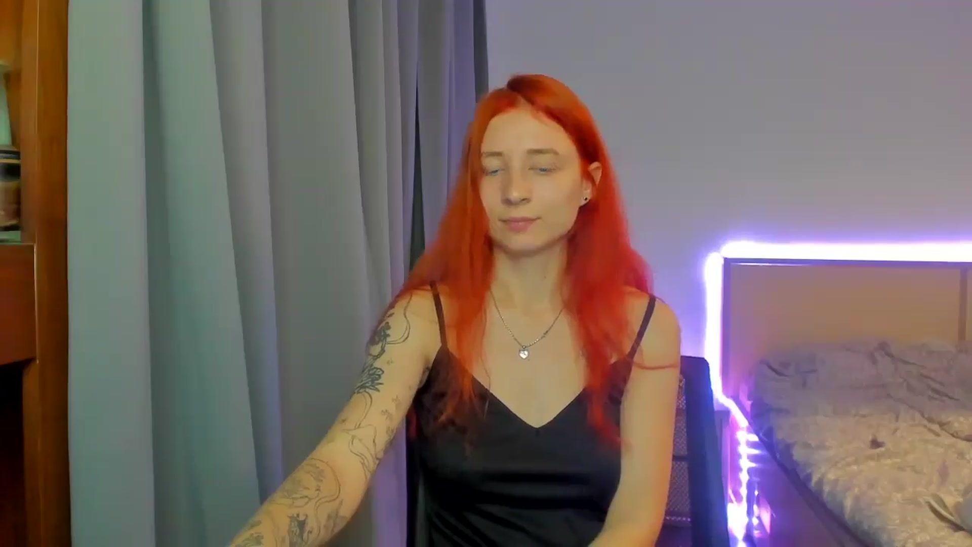 Gallery image thumbnail from Red_Succubus's myfreecams stream on, 09/28/2025, 20:27 image 7 of 20