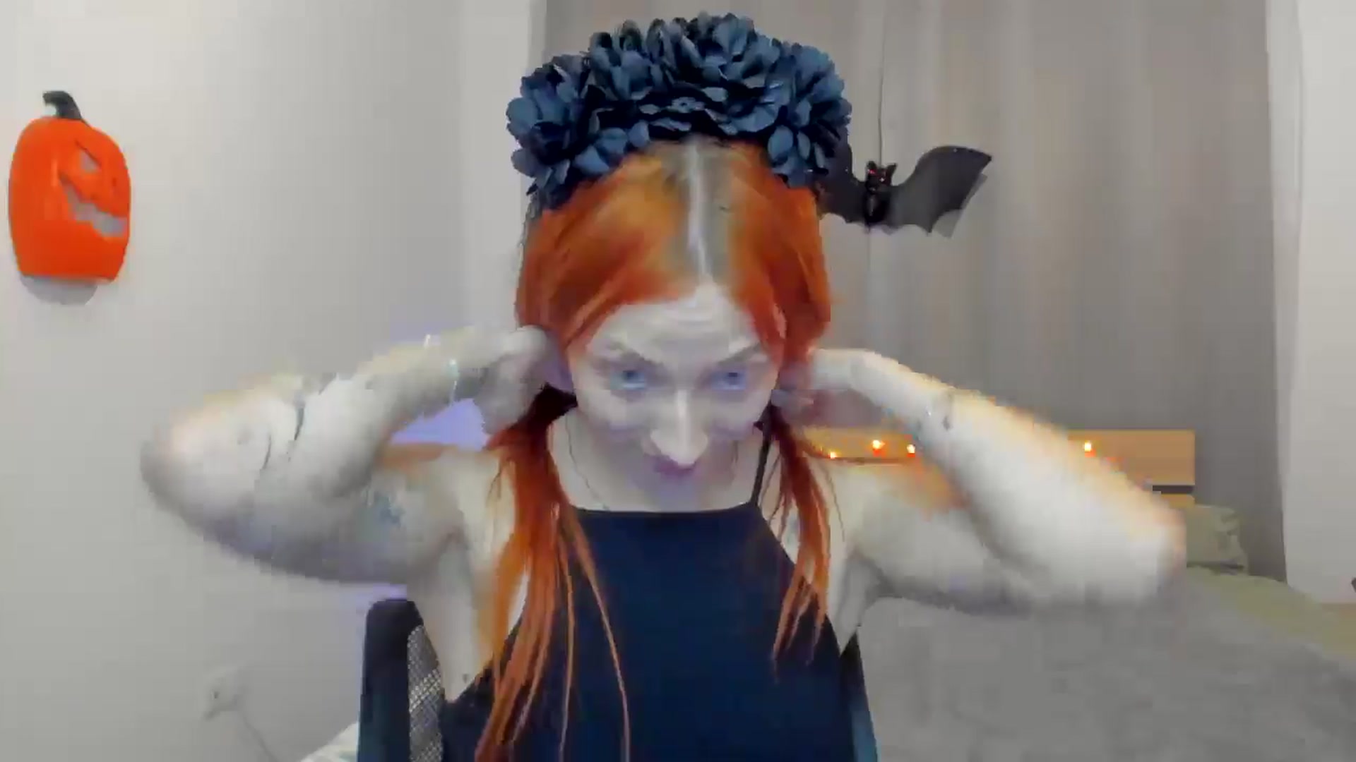 Gallery image thumbnail from Red_Succubus's myfreecams stream on, 10/31/2025, 22:02 image 17 of 20