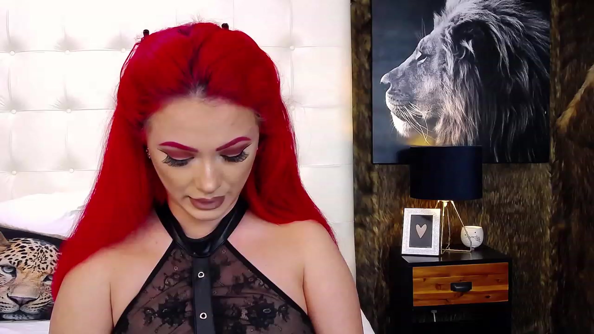Gallery image thumbnail from Red_chloe's myfreecams stream on, 12/08/2022, 13:22 image 2 of 20