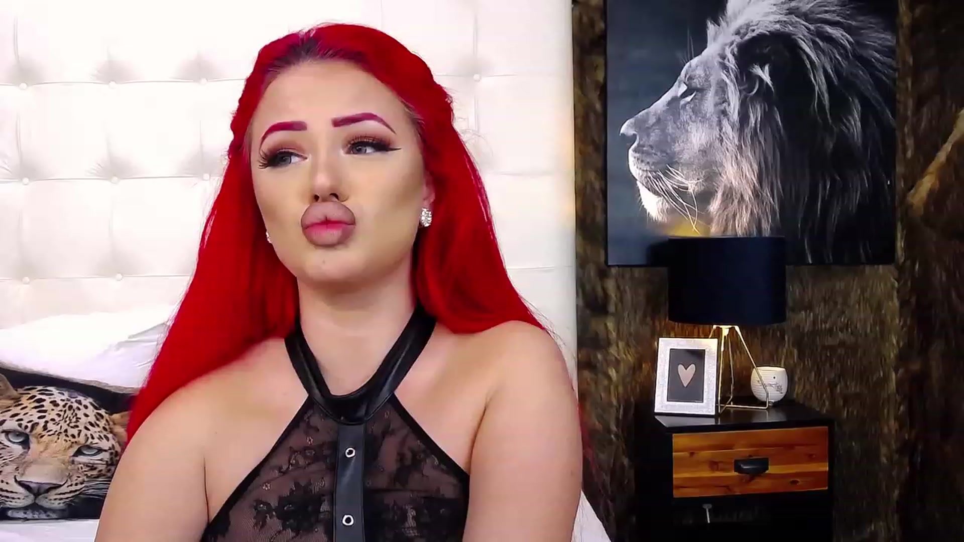 Gallery image thumbnail from Red_chloe's myfreecams stream on, 12/08/2022, 13:22 image 1 of 20