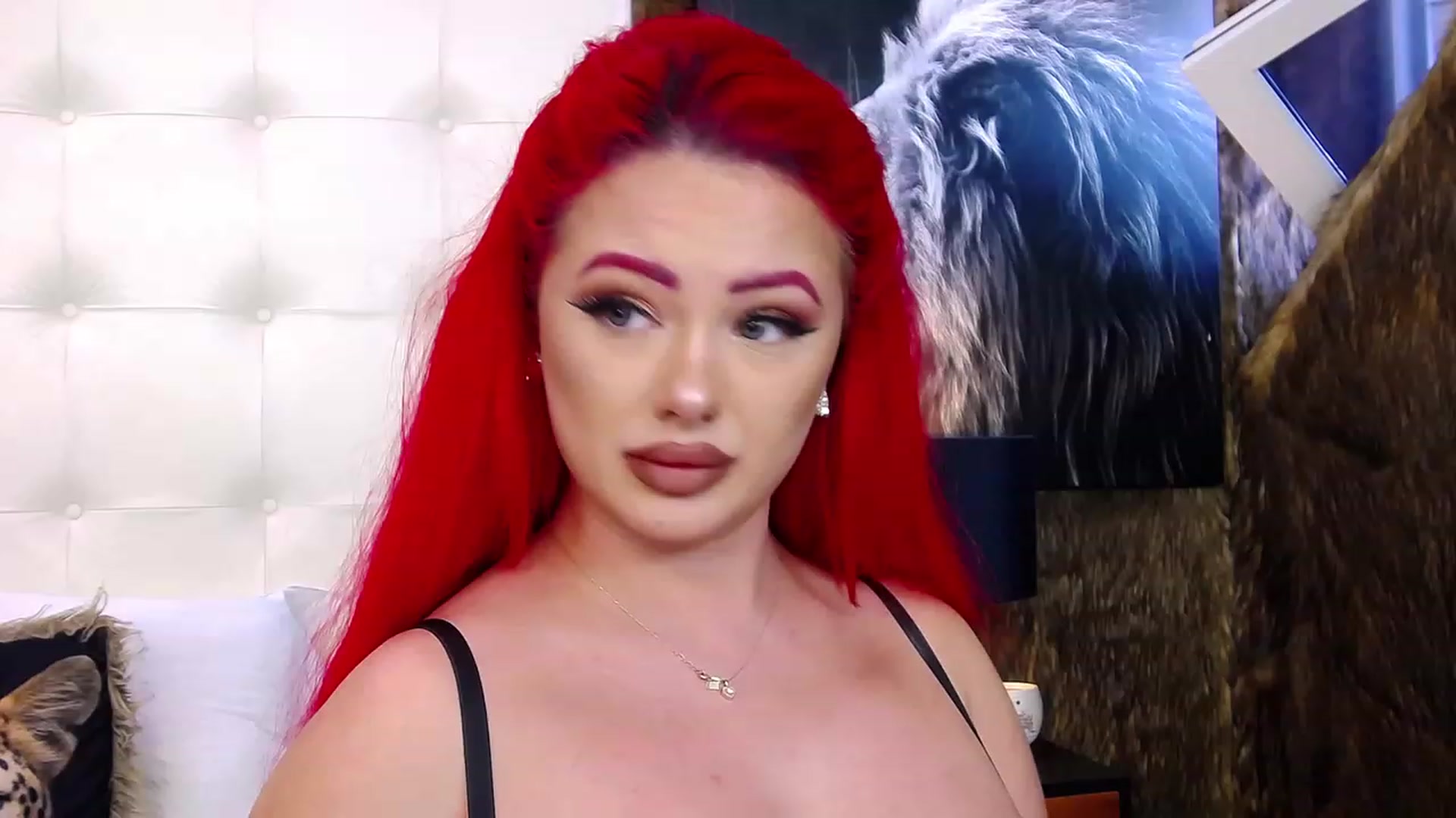 Gallery image thumbnail from Red_chloe's myfreecams stream on, 12/10/2022, 13:33 image 4 of 20