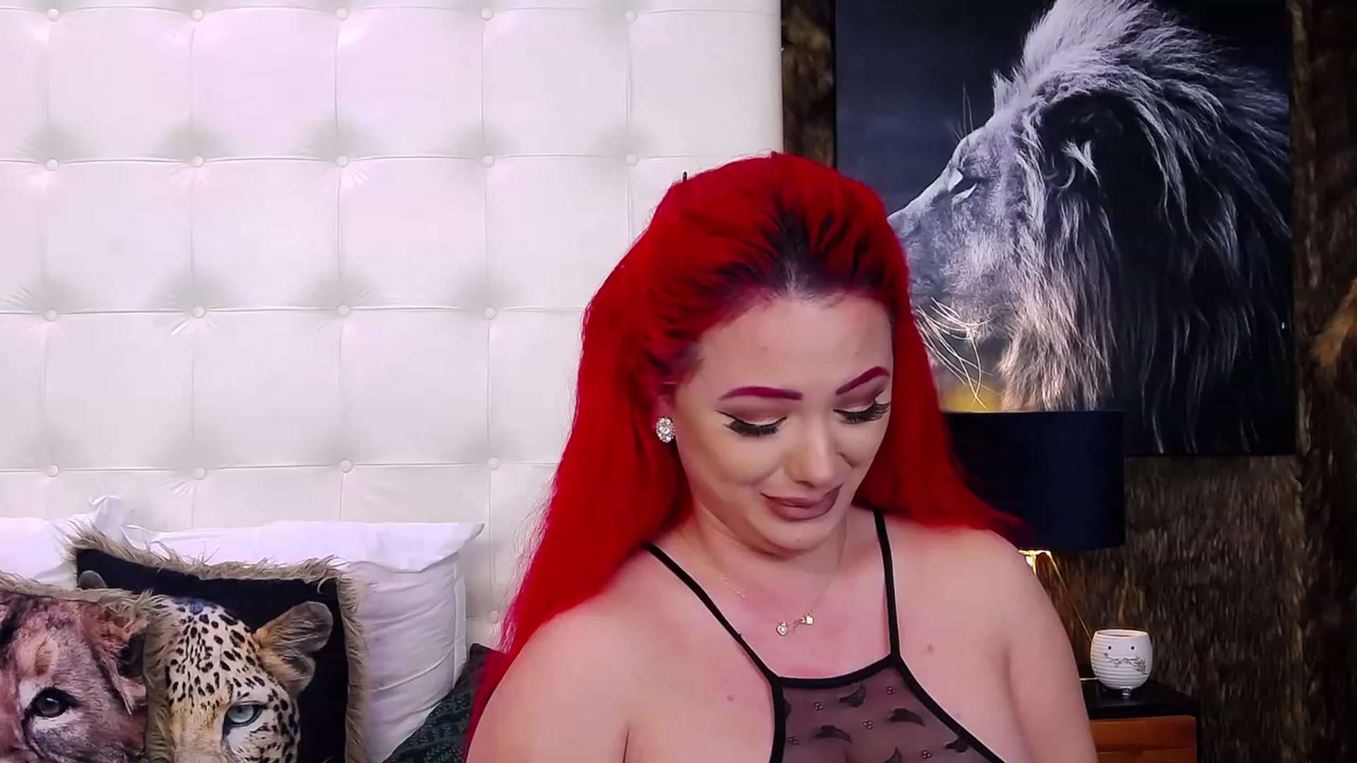 Gallery image thumbnail from Red_chloe's myfreecams stream on, 12/21/2022, 14:26 image 3 of 20