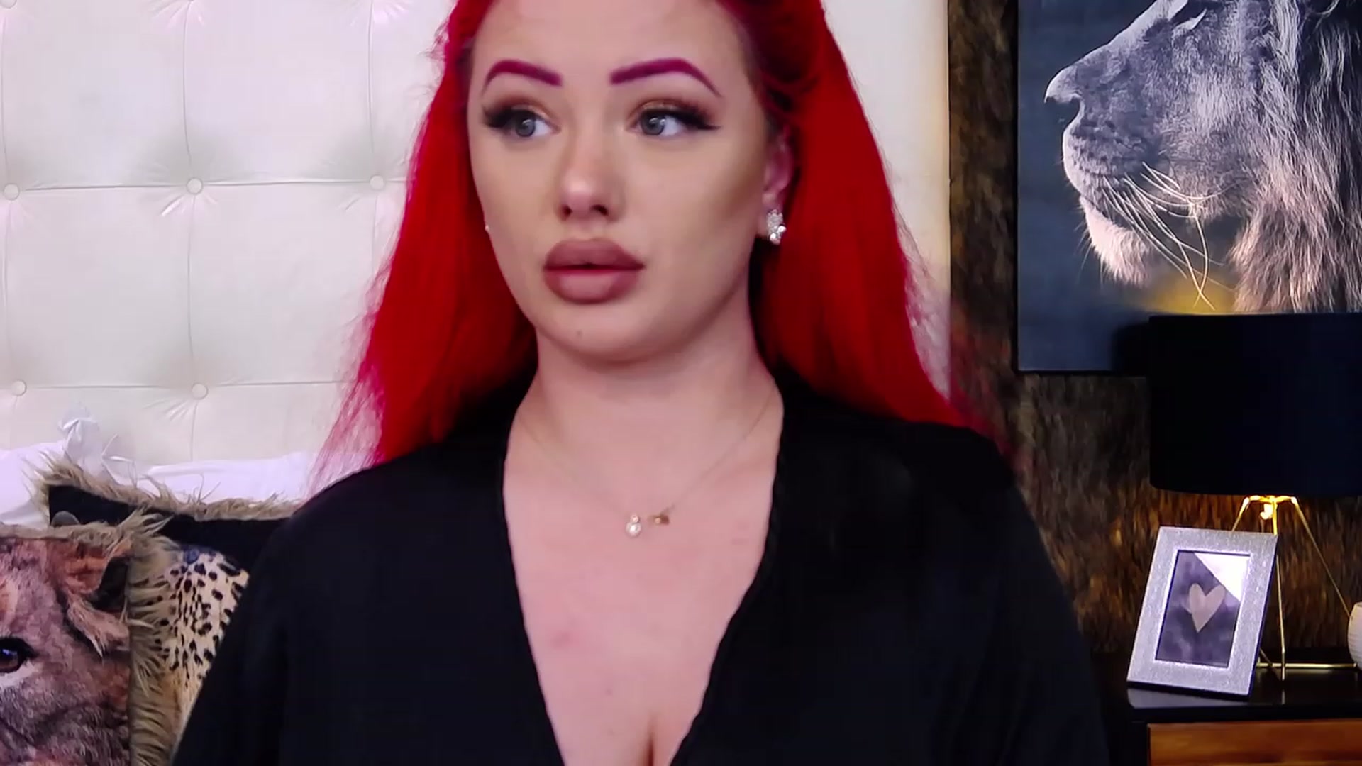 Gallery image thumbnail from Red_chloe's myfreecams stream on, 12/21/2022, 14:26 image 16 of 20