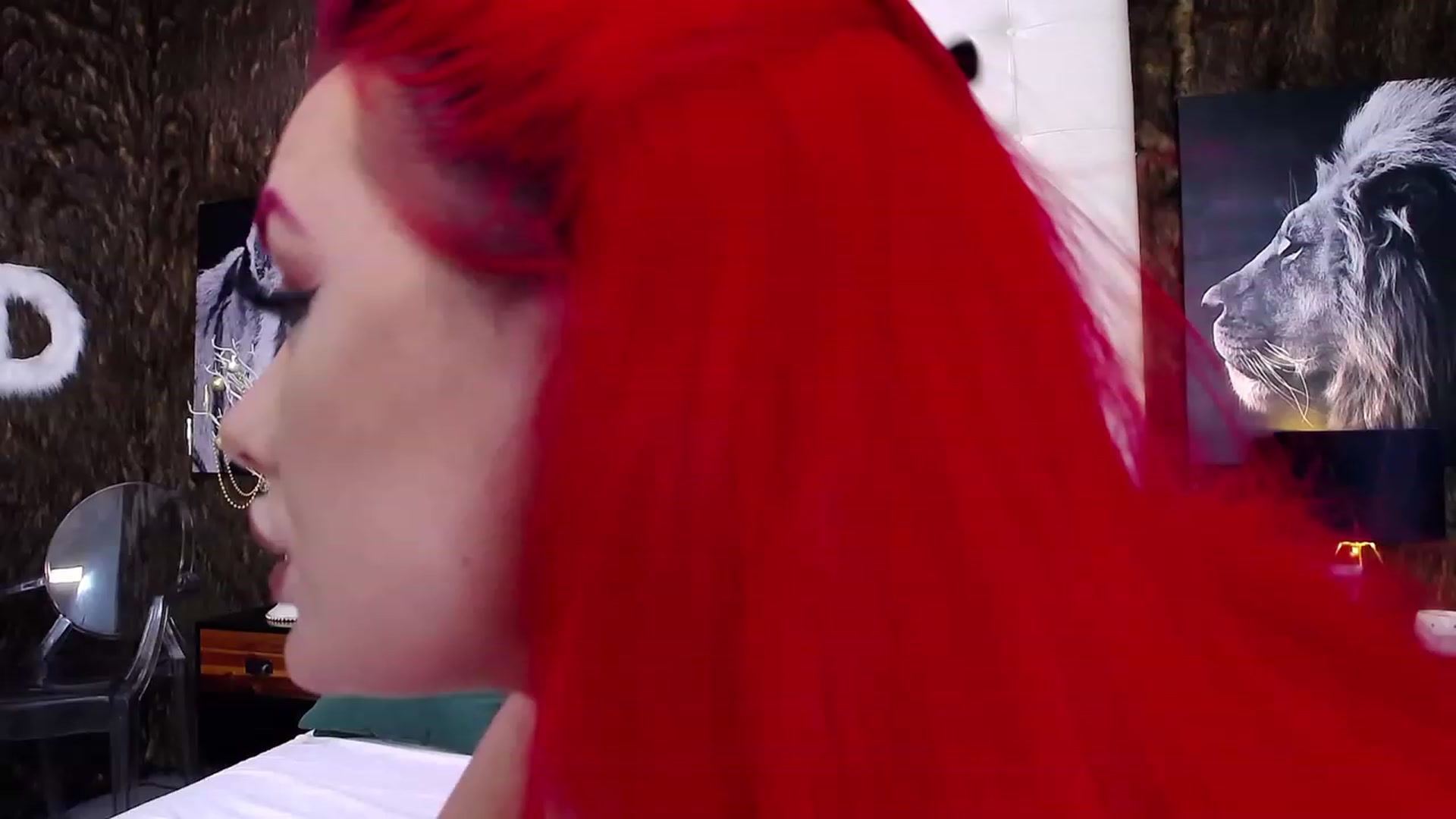Gallery image thumbnail from Red_chloe's myfreecams stream on, 12/22/2022, 12:48 image 8 of 20