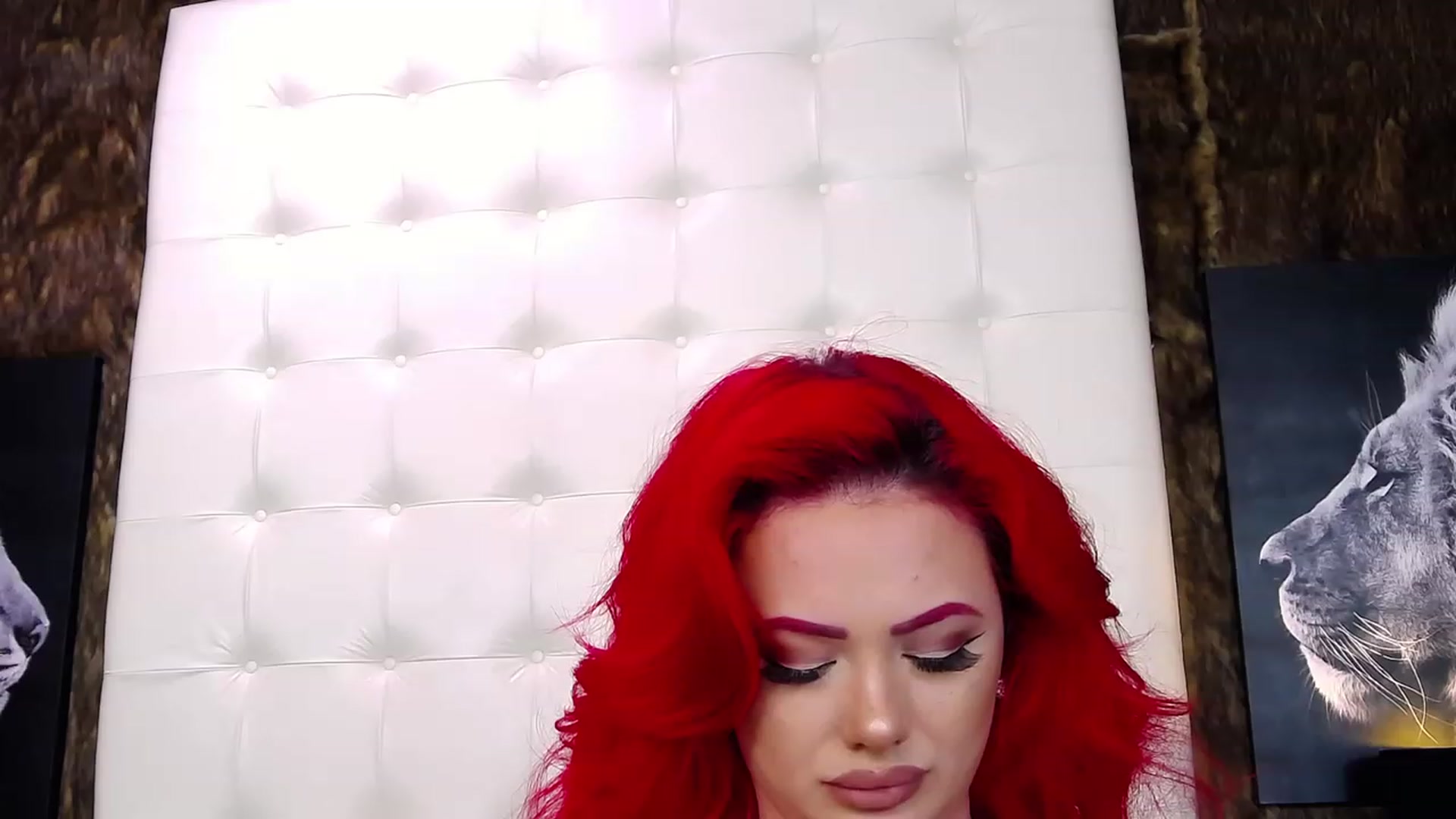 Gallery image thumbnail from Red_chloe's myfreecams stream on, 12/23/2022, 13:32 image 4 of 20
