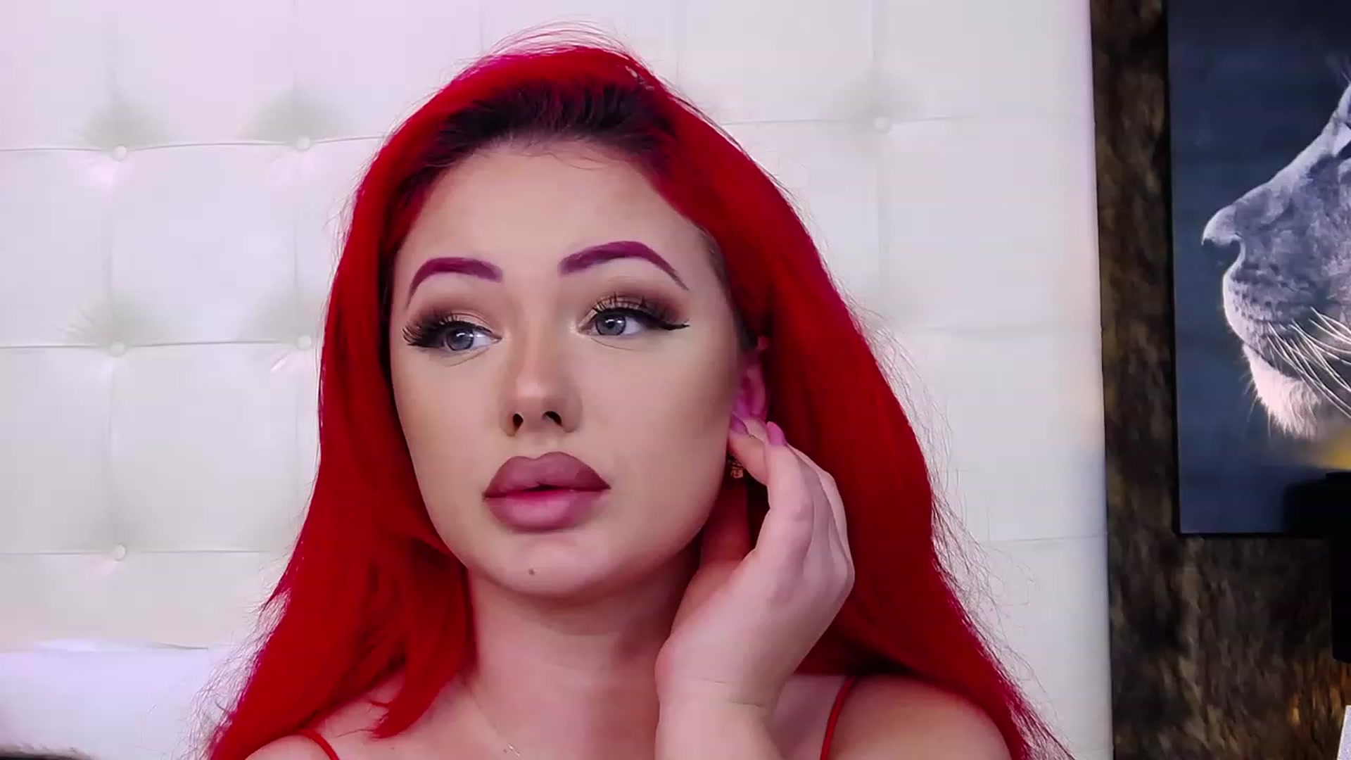 Gallery image thumbnail from Red_chloe's myfreecams stream on, 12/28/2022, 09:40 image 16 of 20