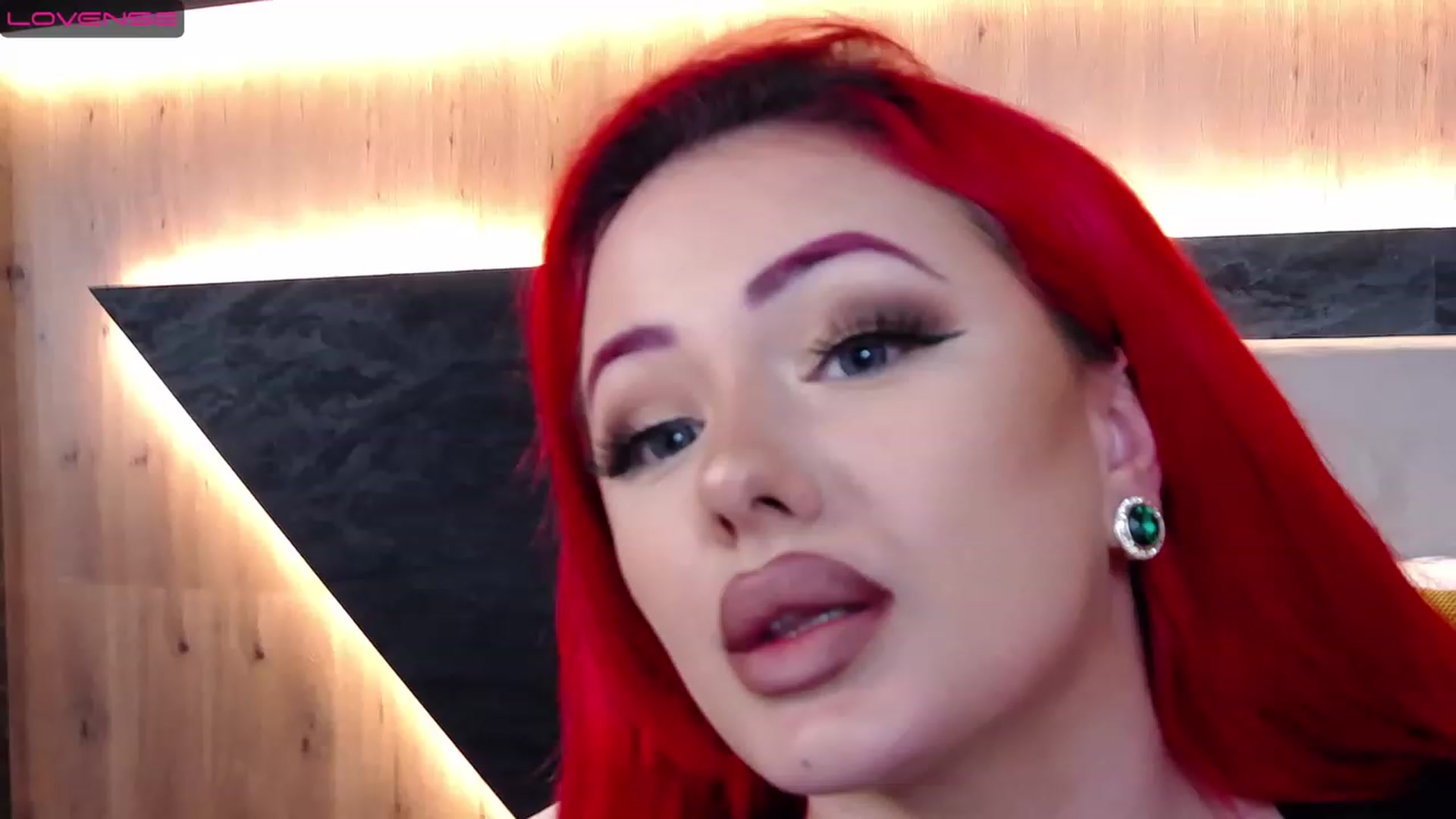 Gallery image thumbnail from Red_chloe's myfreecams stream on, 12/28/2022, 12:16 image 17 of 20