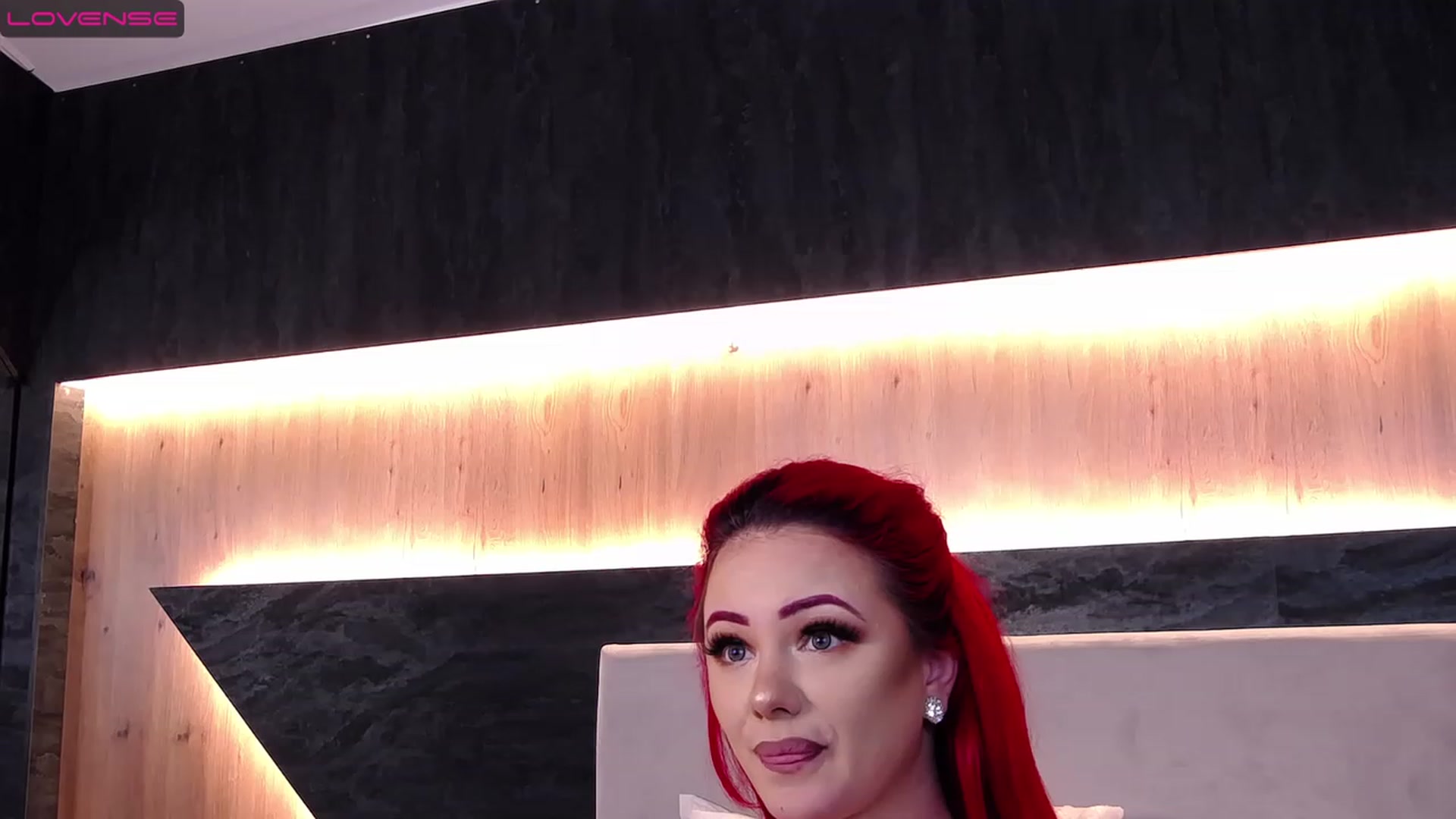 Gallery image thumbnail from Red_chloe's myfreecams stream on, 01/08/2023, 12:17 image 1 of 20