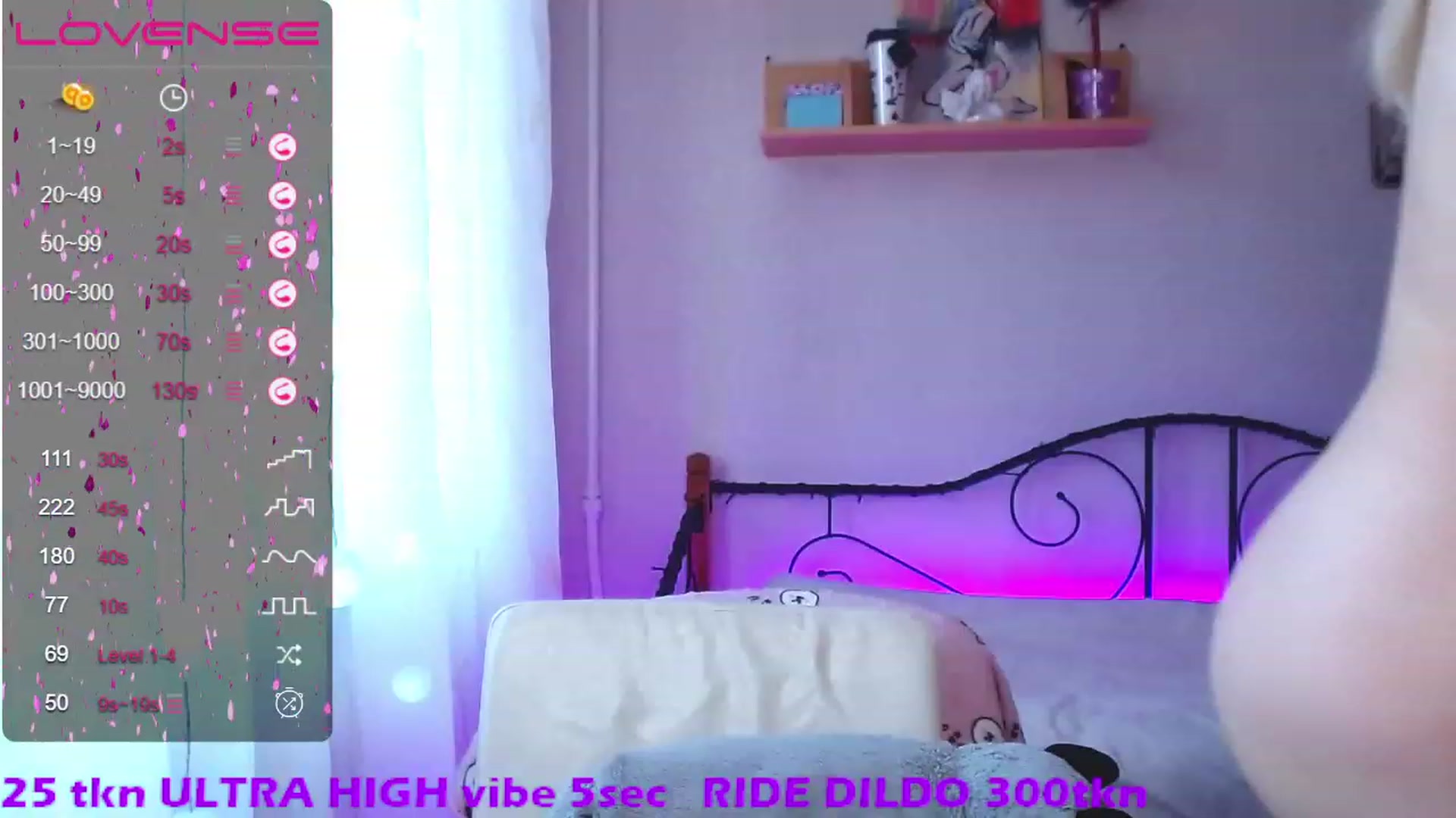 Gallery image thumbnail from Red_joan's myfreecams stream on, 12/09/2022, 13:03 image 18 of 20