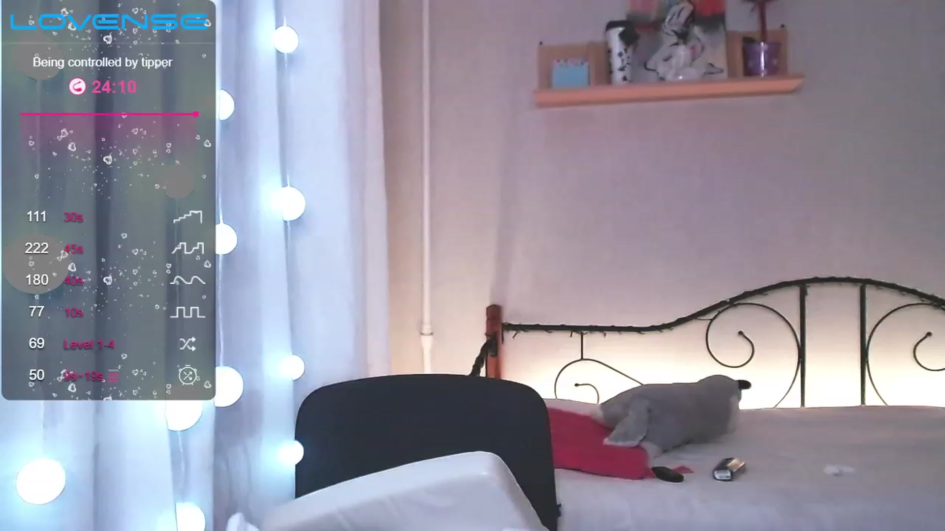 Gallery image thumbnail from Red_joan's myfreecams stream on, 12/25/2022, 14:41 image 1 of 20