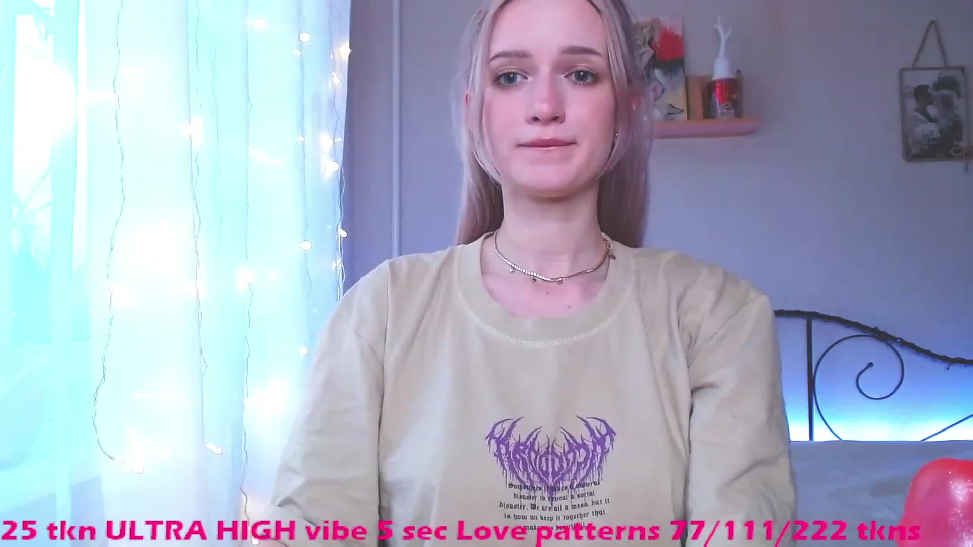 Gallery image thumbnail from Red_joan's myfreecams stream on, 01/22/2023, 14:19 image 13 of 20