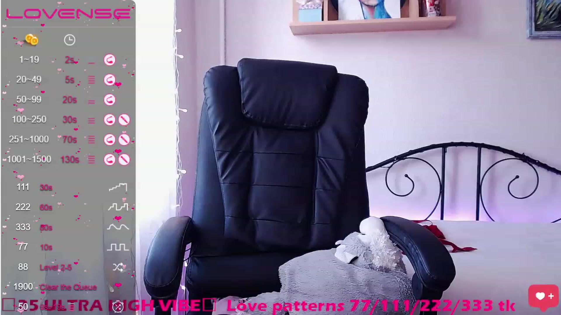 Gallery image thumbnail from Red_joan's myfreecams stream on, 03/04/2023, 14:28 image 8 of 20
