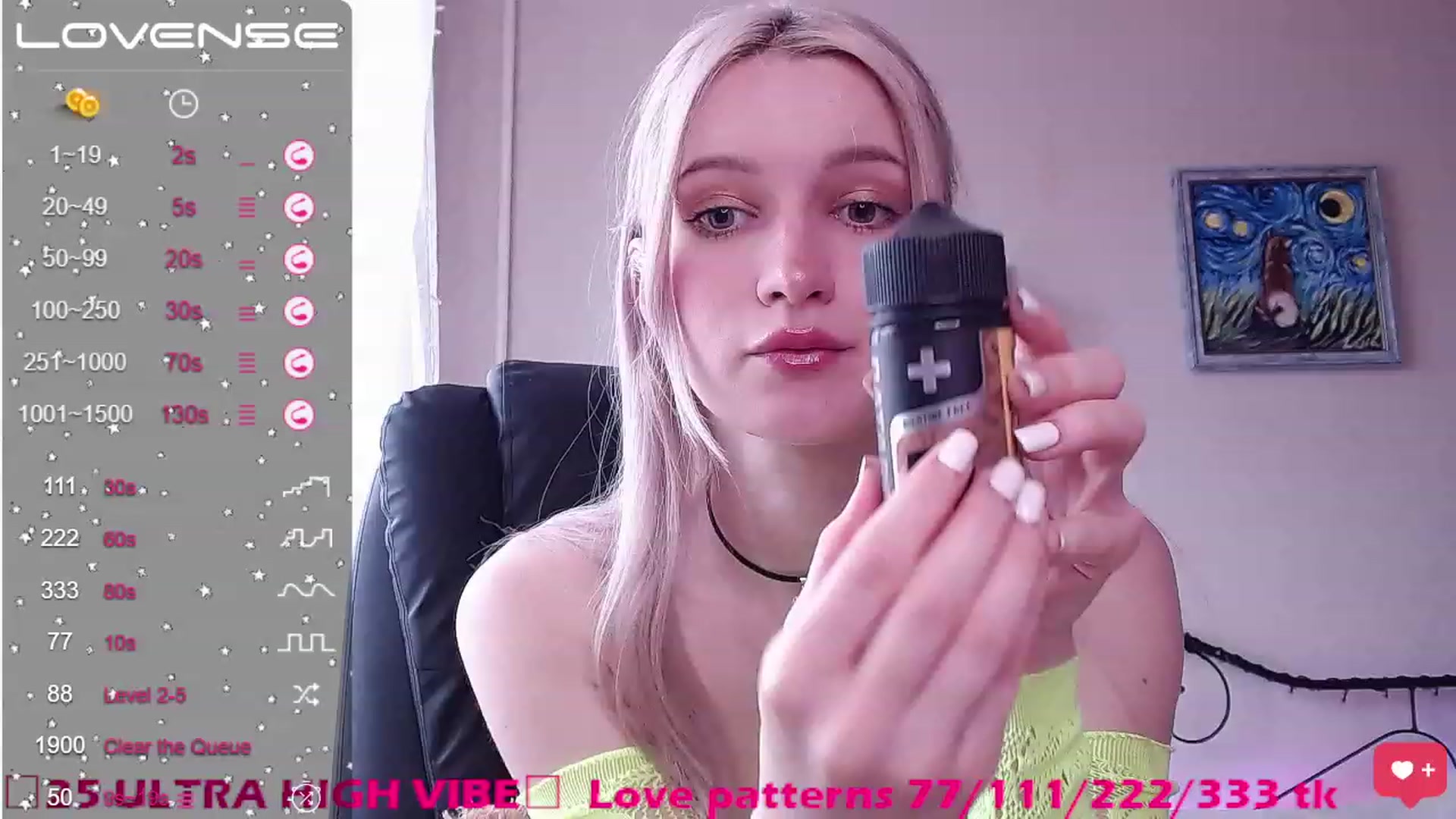 Gallery image thumbnail from Red_joan's myfreecams stream on, 03/30/2023, 13:19 image 4 of 20