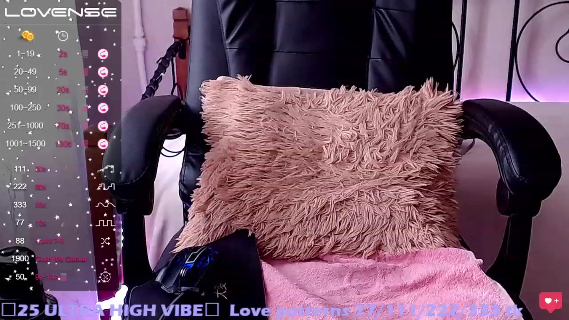 Gallery image thumbnail from Red_joan's myfreecams stream on, 04/06/2023, 14:17 image 10 of 20