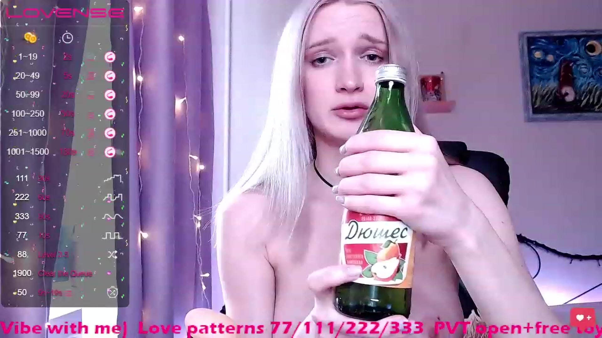 Gallery image thumbnail from Red_joan's myfreecams stream on, 04/15/2023, 14:50 image 16 of 20