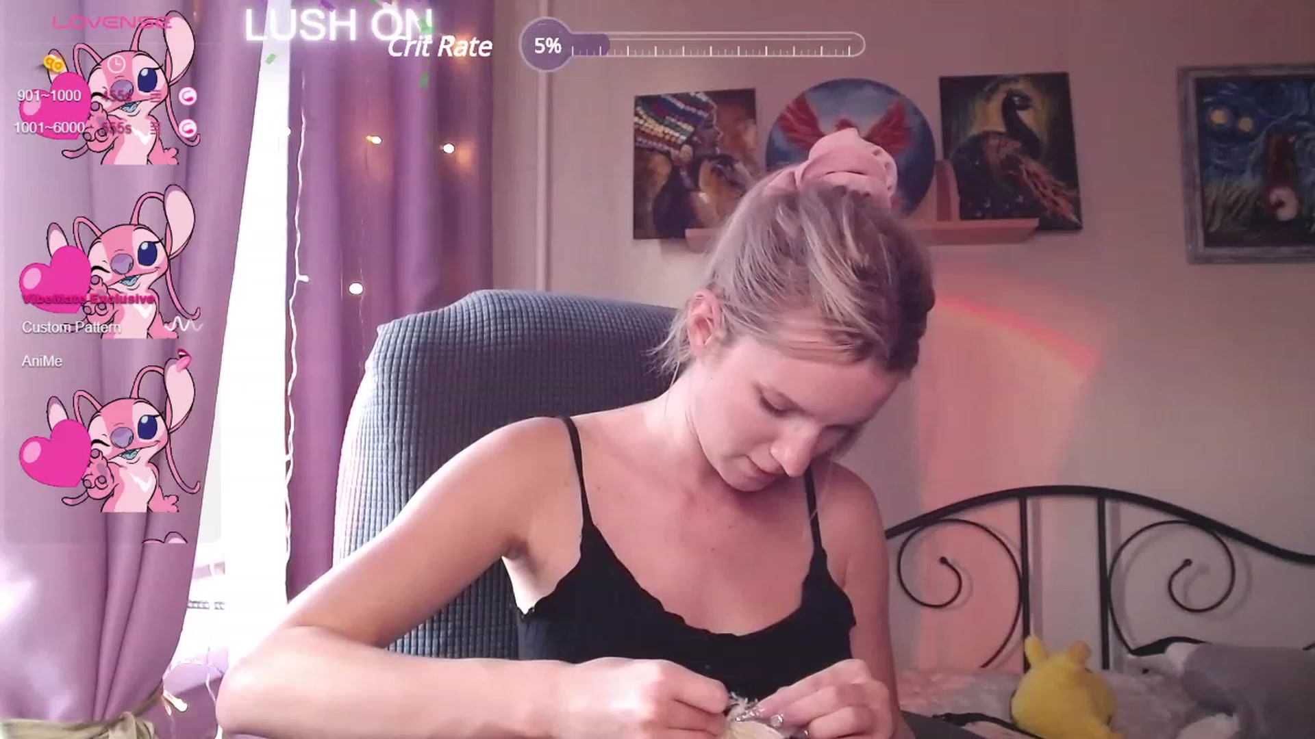 Gallery image thumbnail from Red_joan's myfreecams stream on, 09/25/2023, 14:39 image 18 of 20