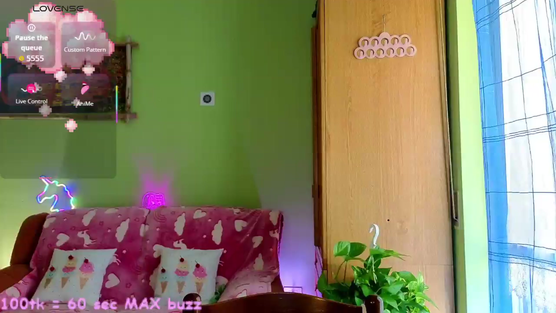 Gallery image thumbnail from Red_joan's myfreecams stream on, 08/08/2026, 17:11 image 18 of 20