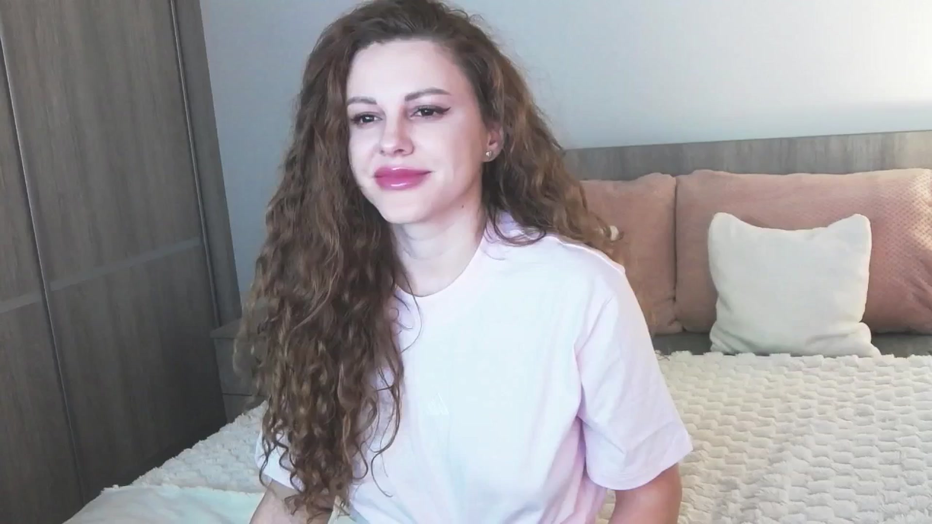 Gallery image thumbnail from Redhead_Aggie's myfreecams stream on, 12/14/2025, 17:08 image 2 of 20