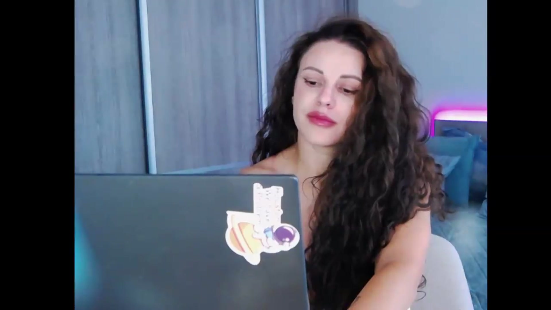 Gallery image thumbnail from Redhead_Aggie's myfreecams stream on, 08/24/2026, 14:39 image 18 of 20