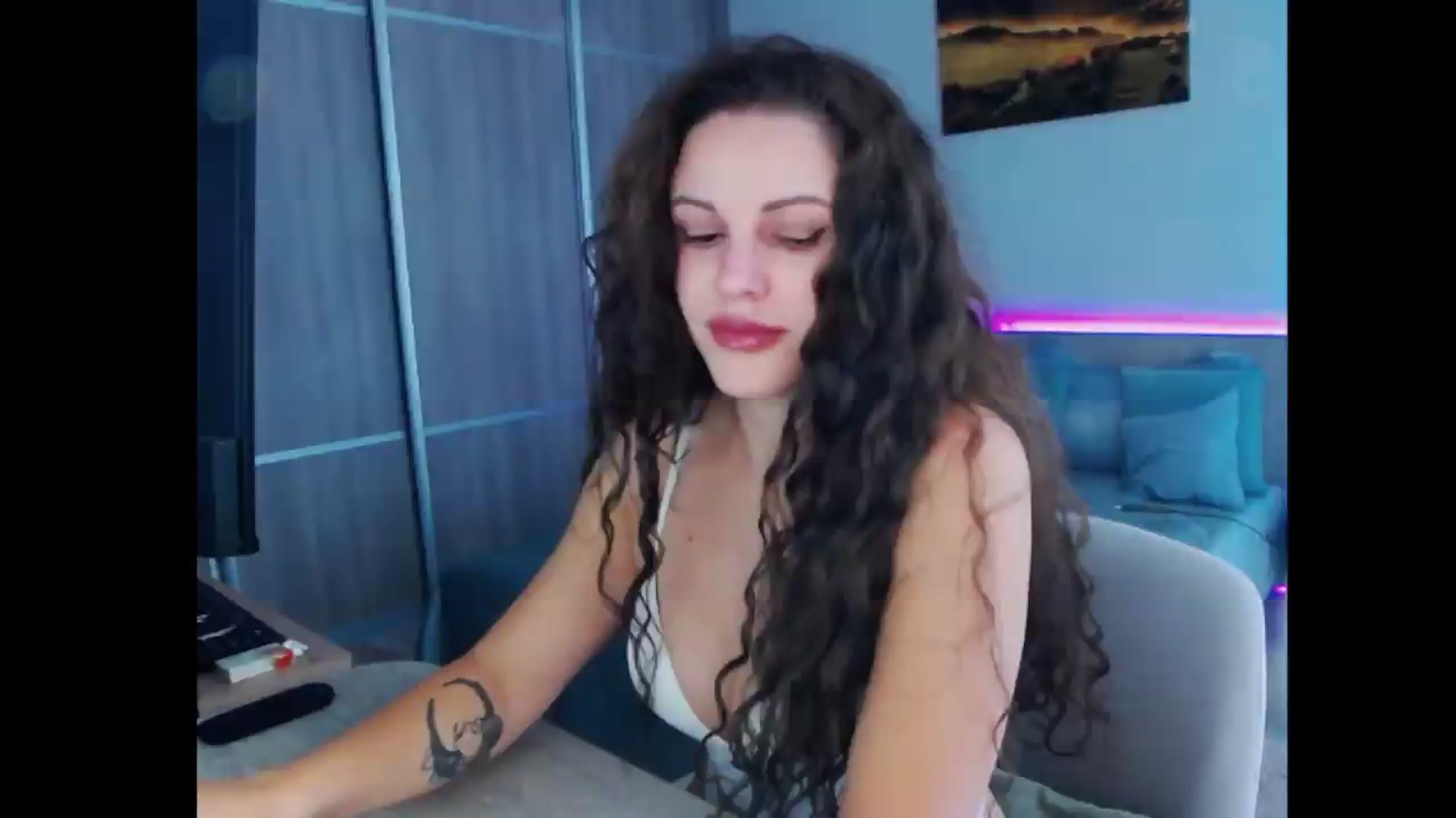 Gallery image thumbnail from Redhead_Aggie's myfreecams stream on, 08/24/2026, 14:39 image 3 of 20