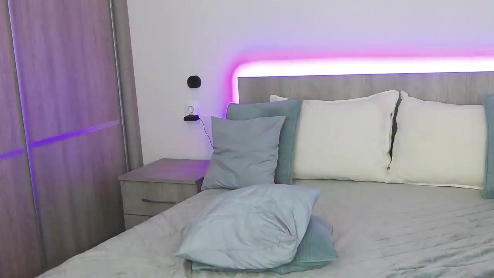 Gallery image thumbnail from Redhead_Aggie's myfreecams stream on, 08/30/2026, 17:12 image 16 of 20