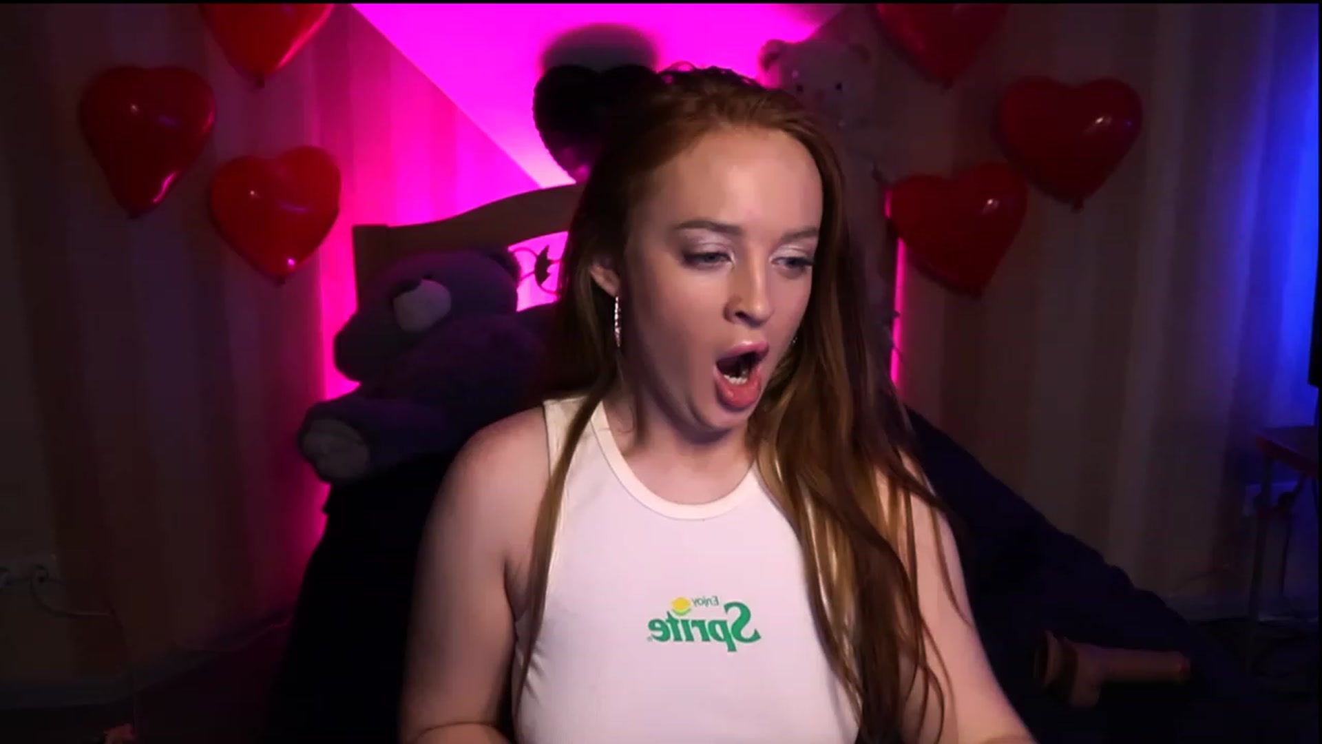 Gallery image thumbnail from Redhead_Shark's myfreecams stream on, 02/23/2023, 24:09 image 15 of 20