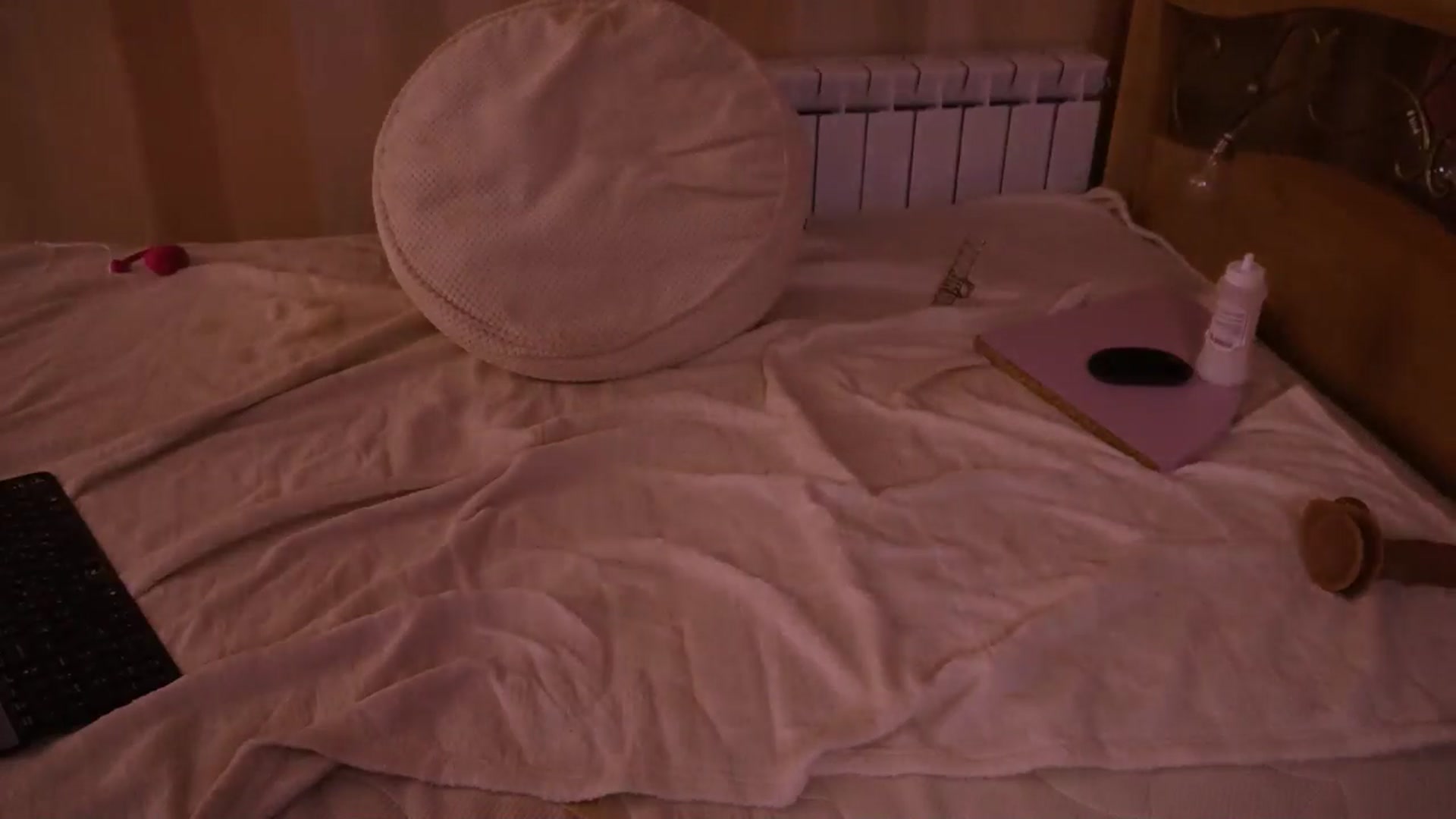 Gallery image thumbnail from Redhead_Shark's myfreecams stream on, 12/26/2025, 14:53 image 7 of 20