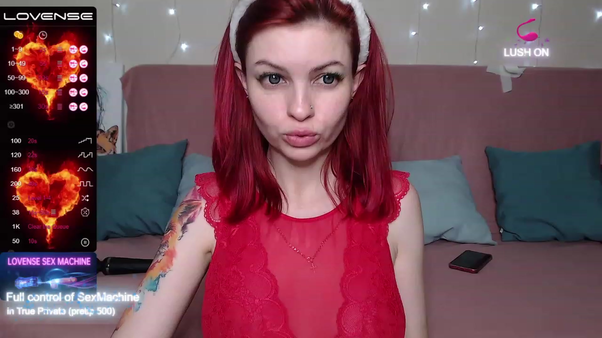 Gallery image thumbnail from Redhead_foxie's myfreecams stream on, 04/08/2023, 11:17 image 13 of 20