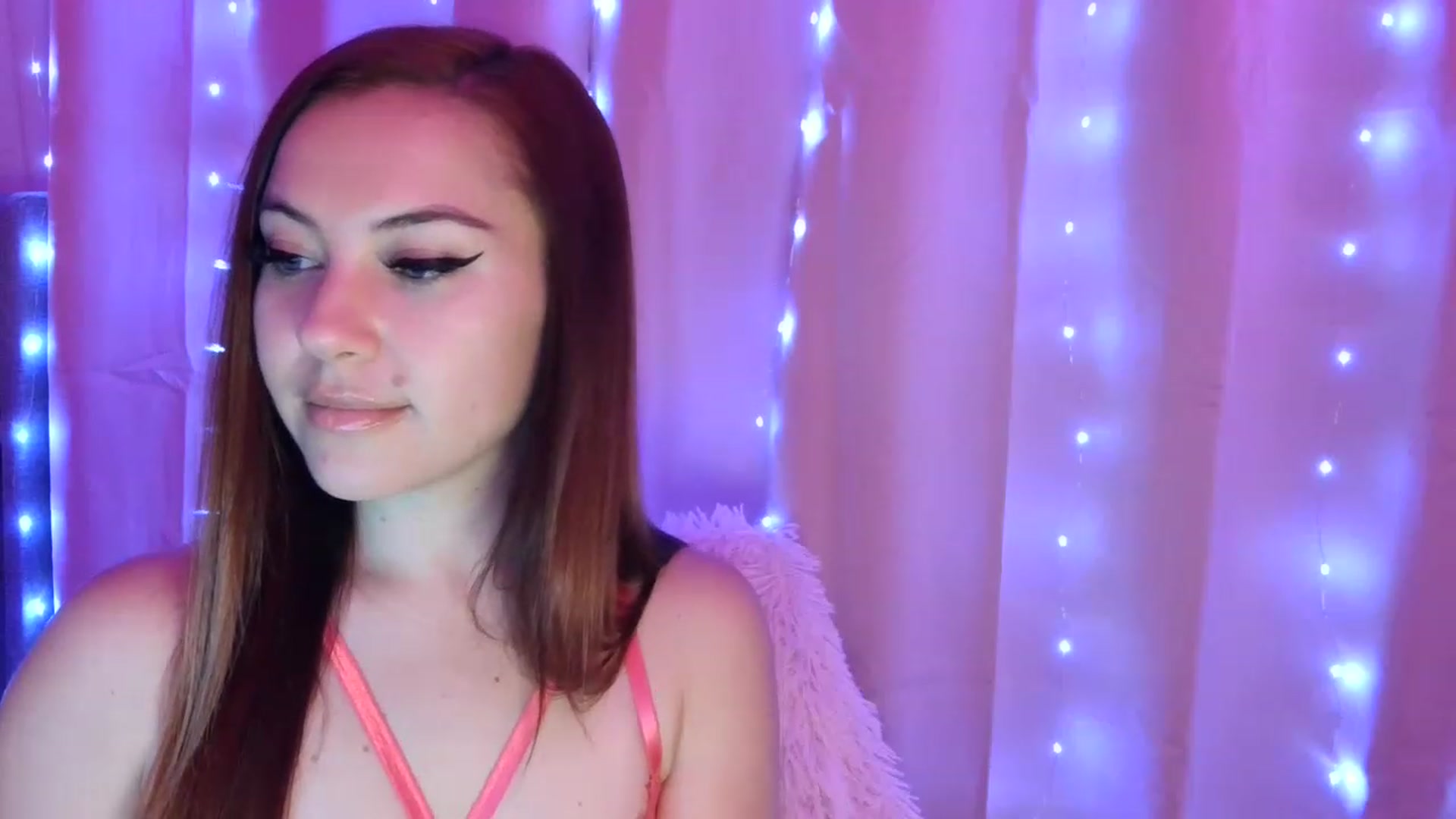 Gallery image thumbnail from Redheademmi's myfreecams stream on, 02/09/2023, 06:44 image 12 of 20