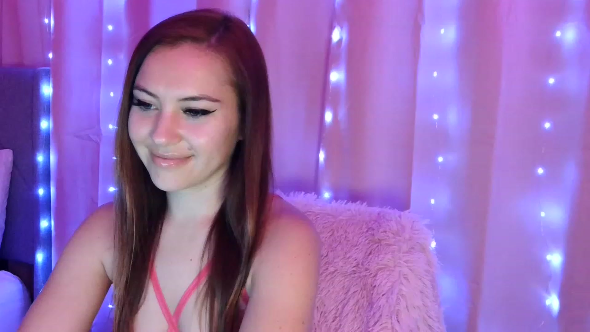 Gallery image thumbnail from Redheademmi's myfreecams stream on, 02/09/2023, 09:22 image 3 of 20