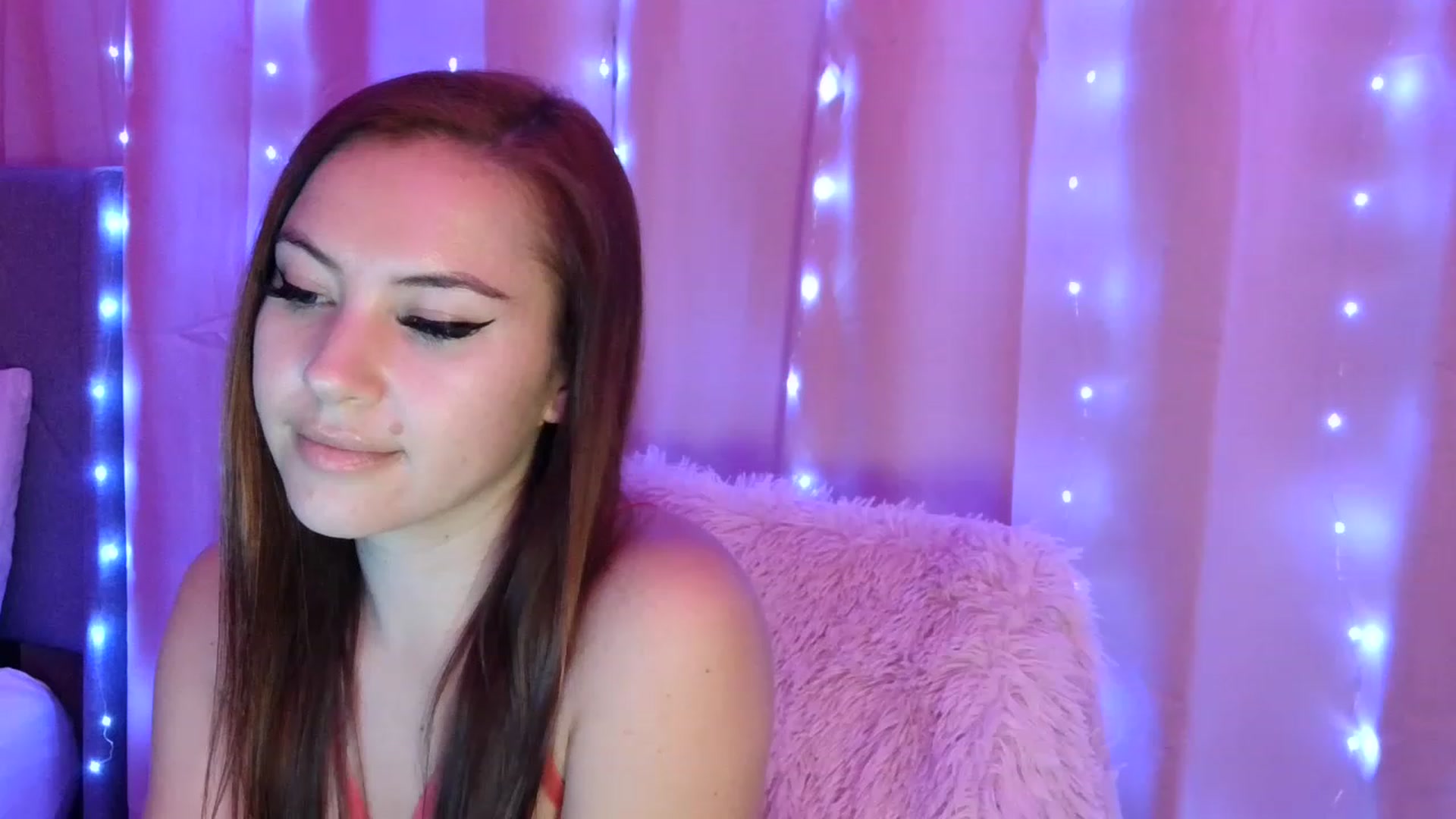 Gallery image thumbnail from Redheademmi's myfreecams stream on, 02/09/2023, 09:22 image 16 of 20