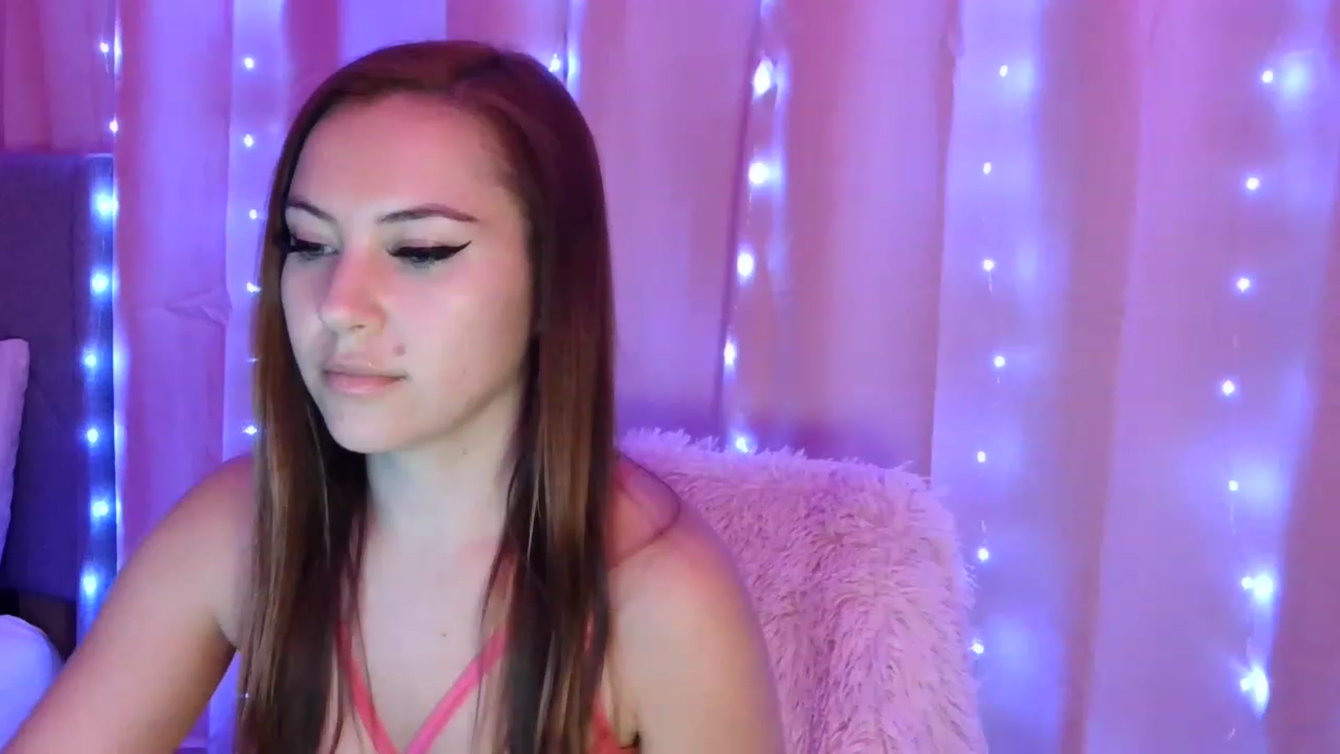 Gallery image thumbnail from Redheademmi's myfreecams stream on, 02/09/2023, 09:22 image 17 of 20