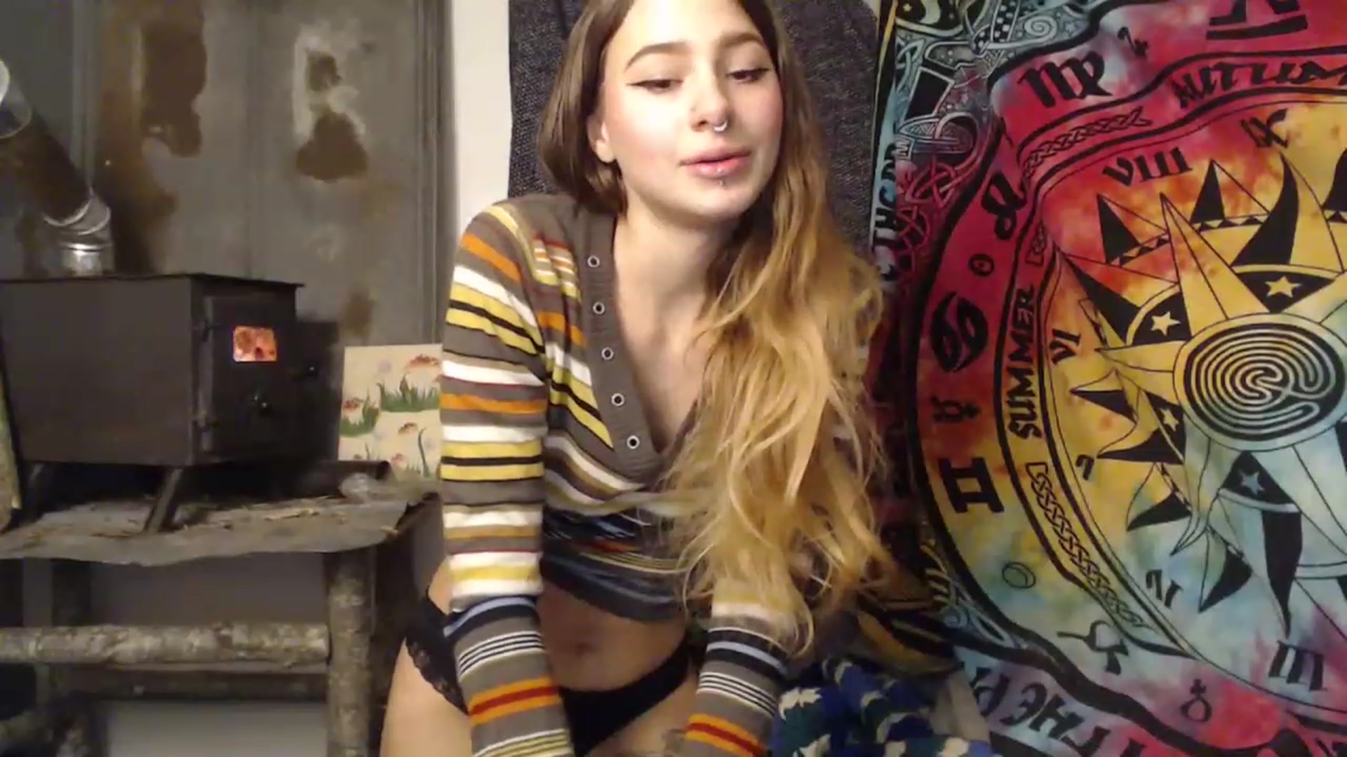 Gallery image thumbnail from Reefandkief's myfreecams stream on, 11/23/2022, 07:25 image 10 of 20