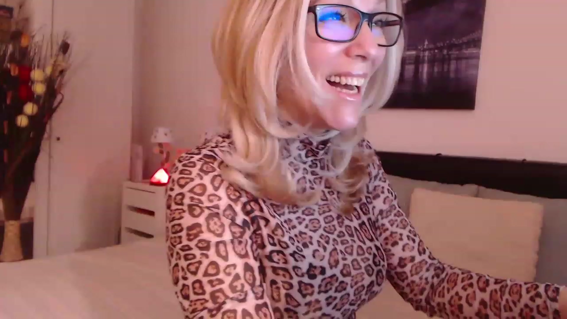 Gallery image thumbnail from Reeya71's myfreecams stream on, 12/02/2022, 01:45 image 13 of 20