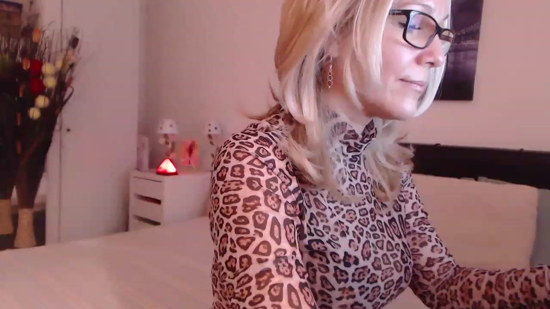 Gallery image thumbnail from Reeya71's myfreecams stream on, 12/02/2022, 06:49 image 7 of 20