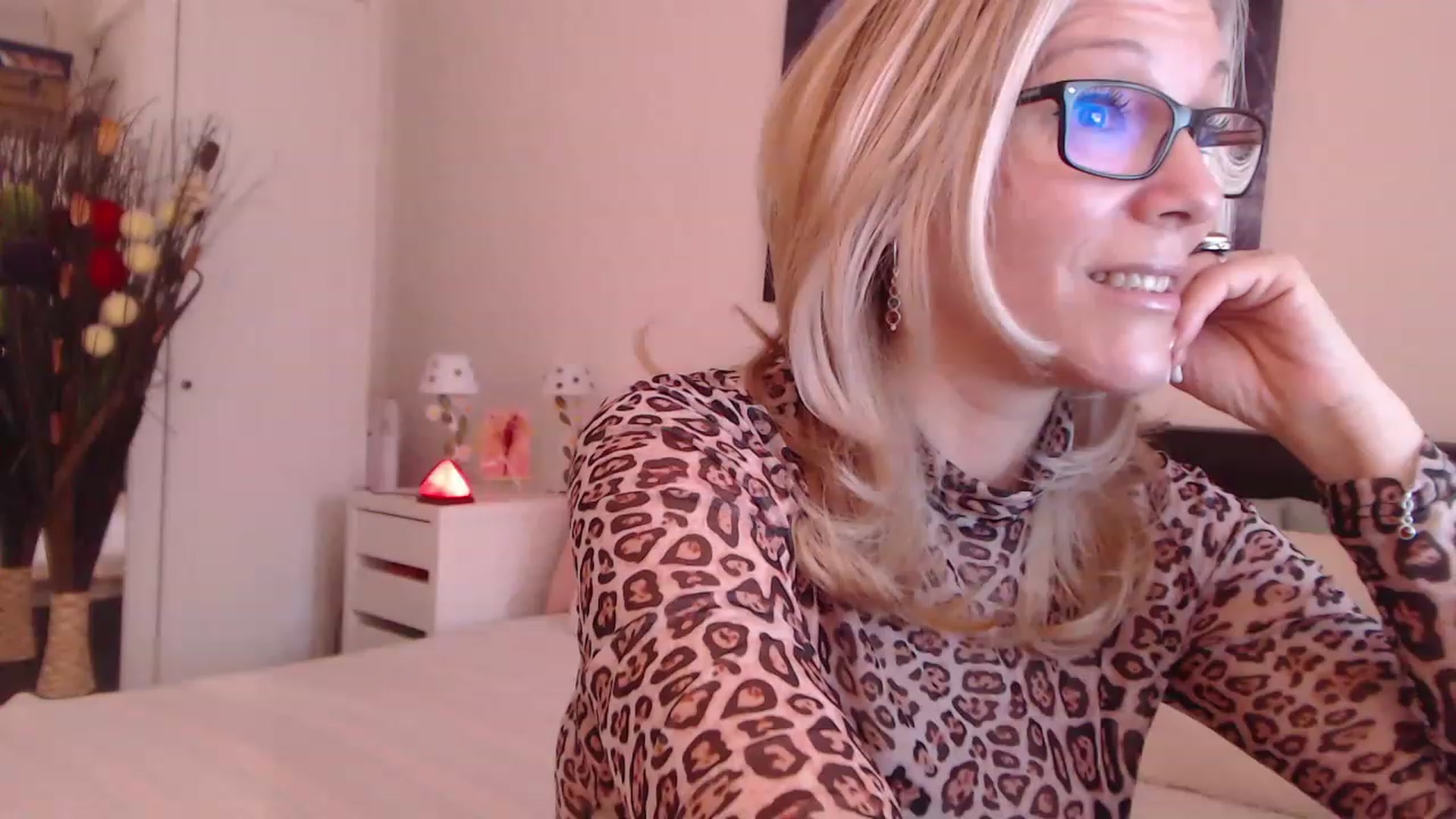Gallery image thumbnail from Reeya71's myfreecams stream on, 12/02/2022, 09:19 image 19 of 20